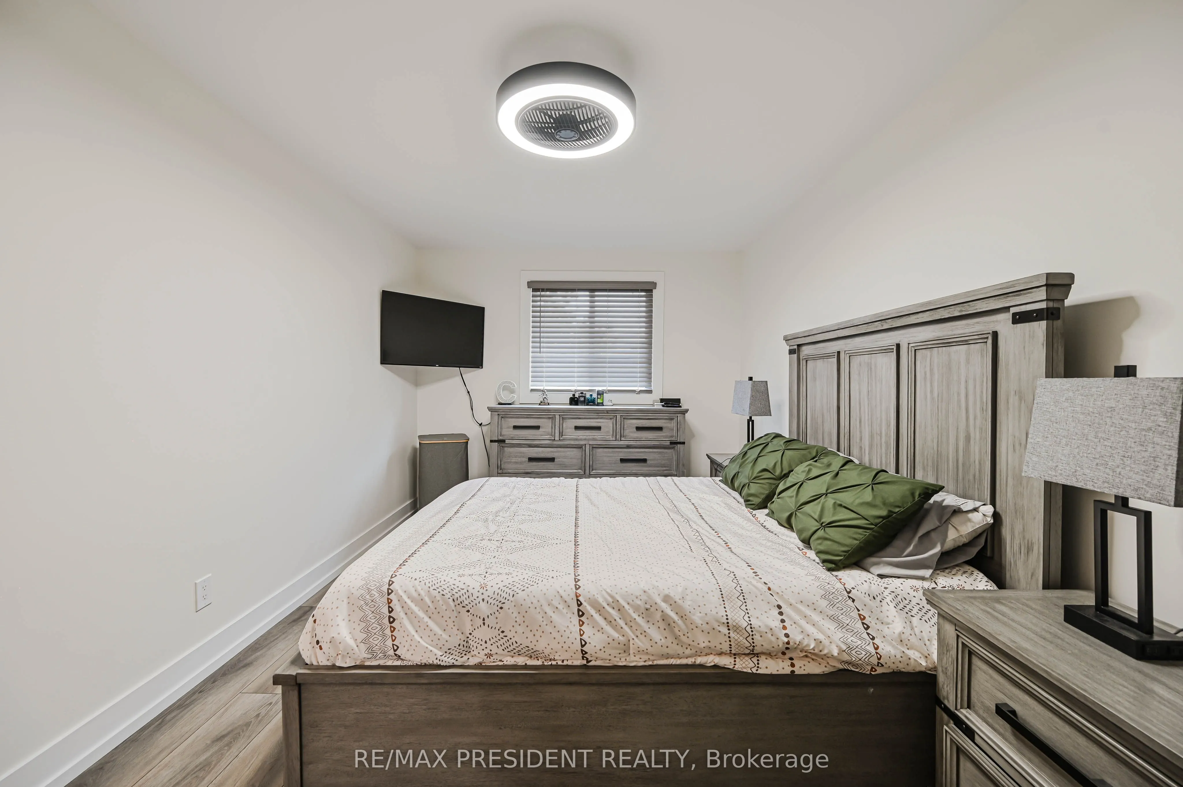 237 Baronwood Crescent, #237