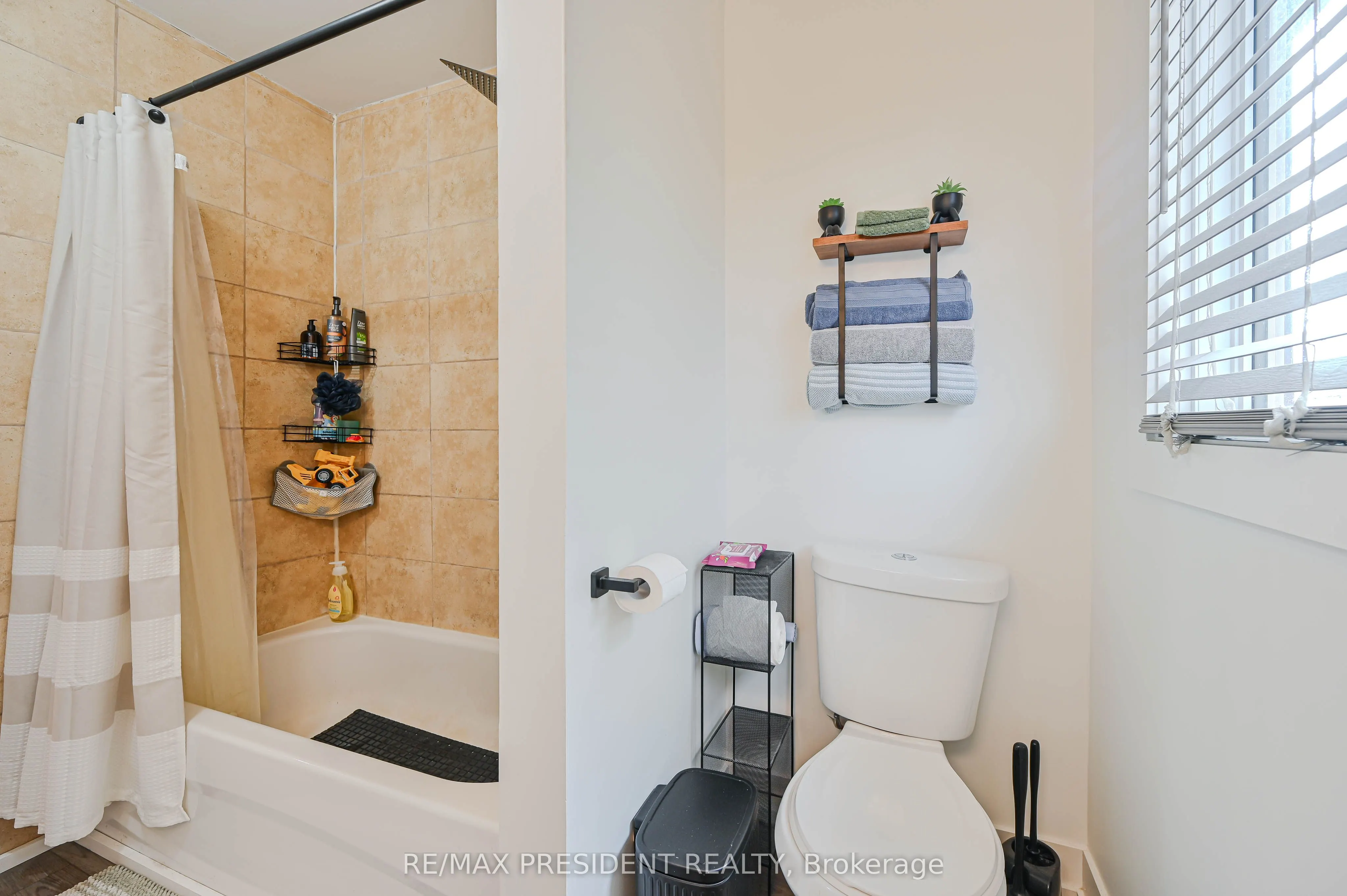 237 Baronwood Crescent, #237