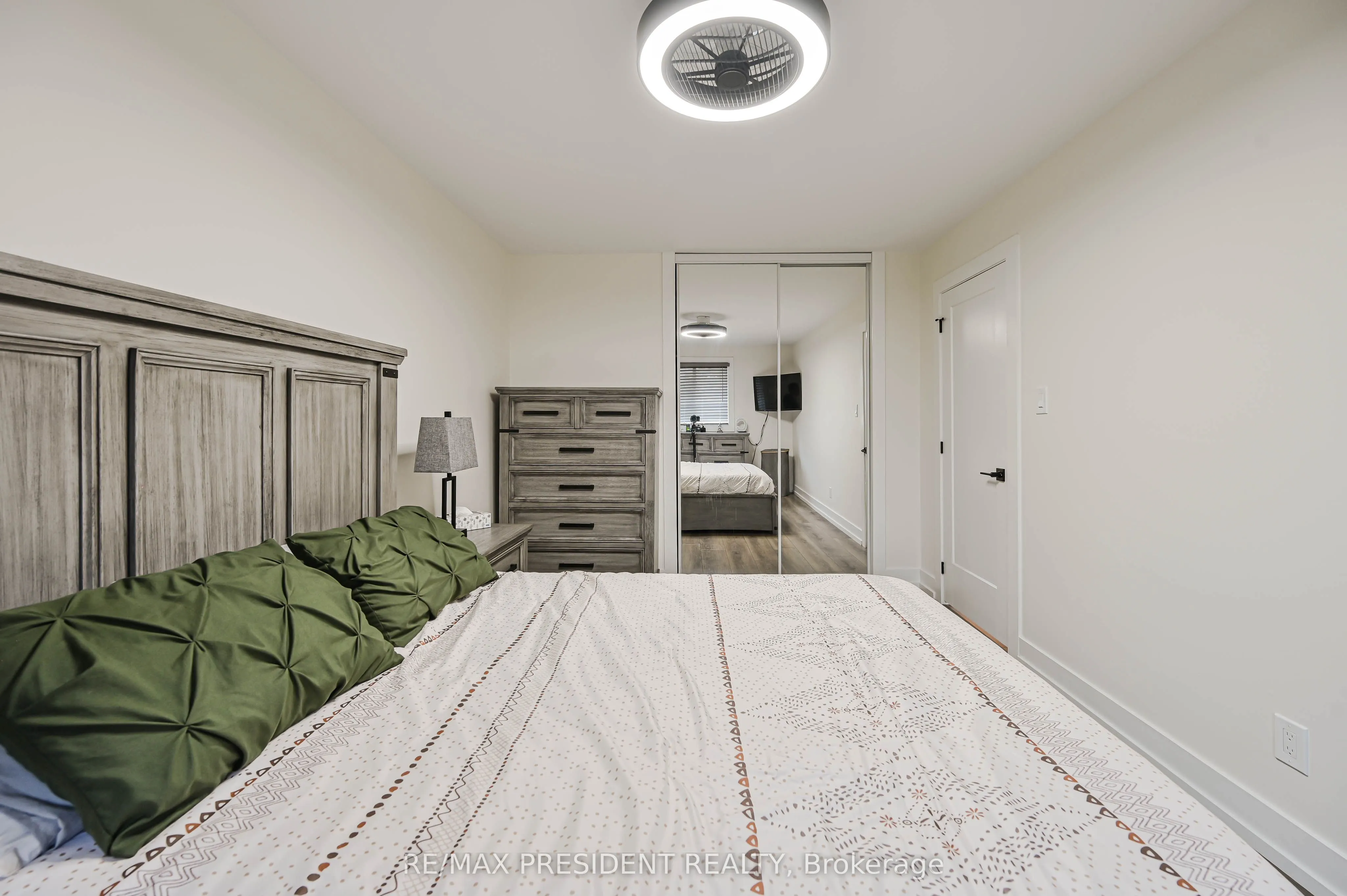 237 Baronwood Crescent, #237