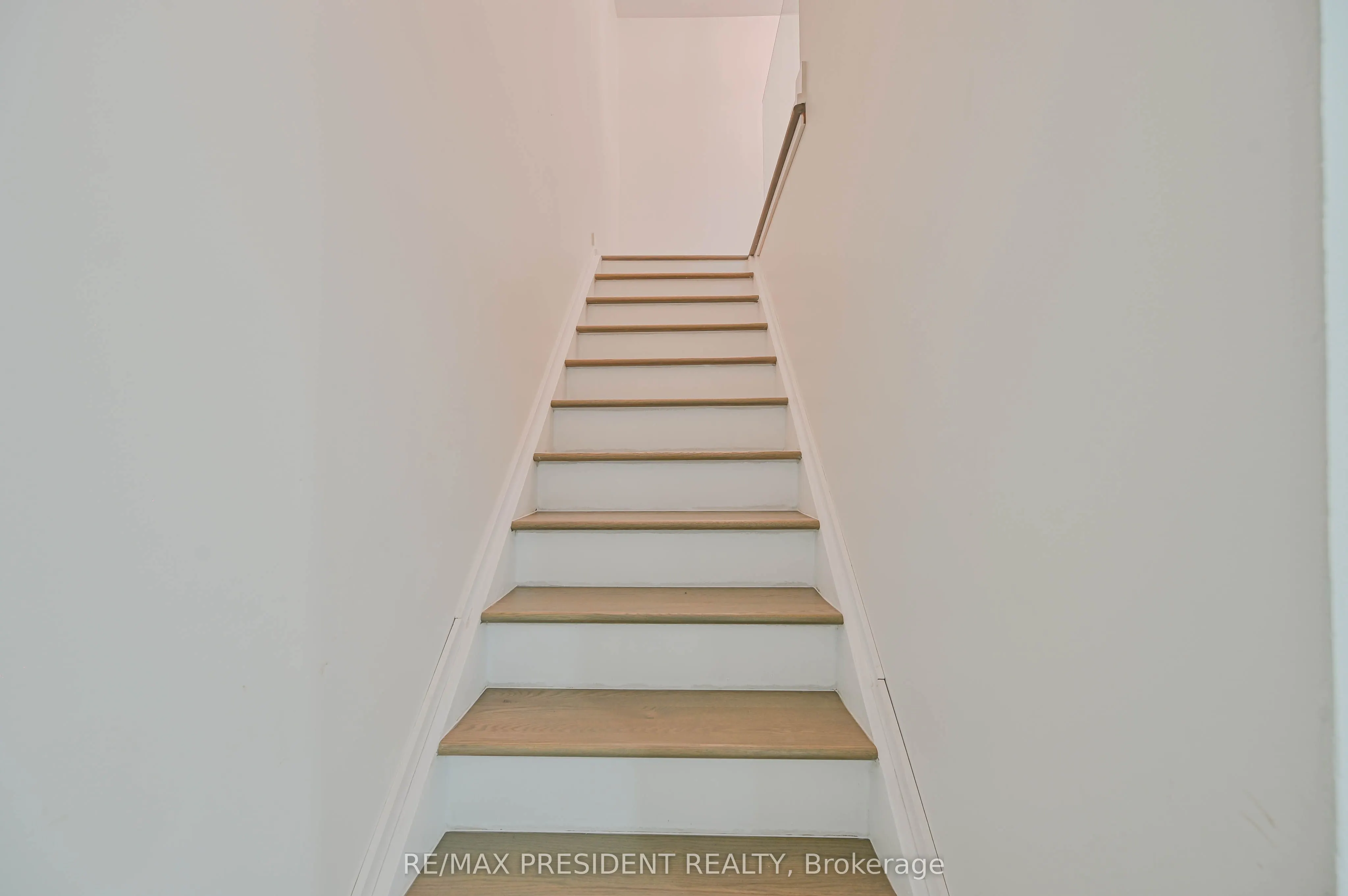 237 Baronwood Crescent, #237