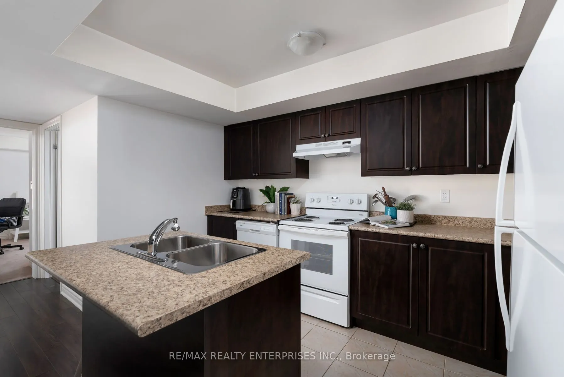 2420 Baronwood Drive, #7-01