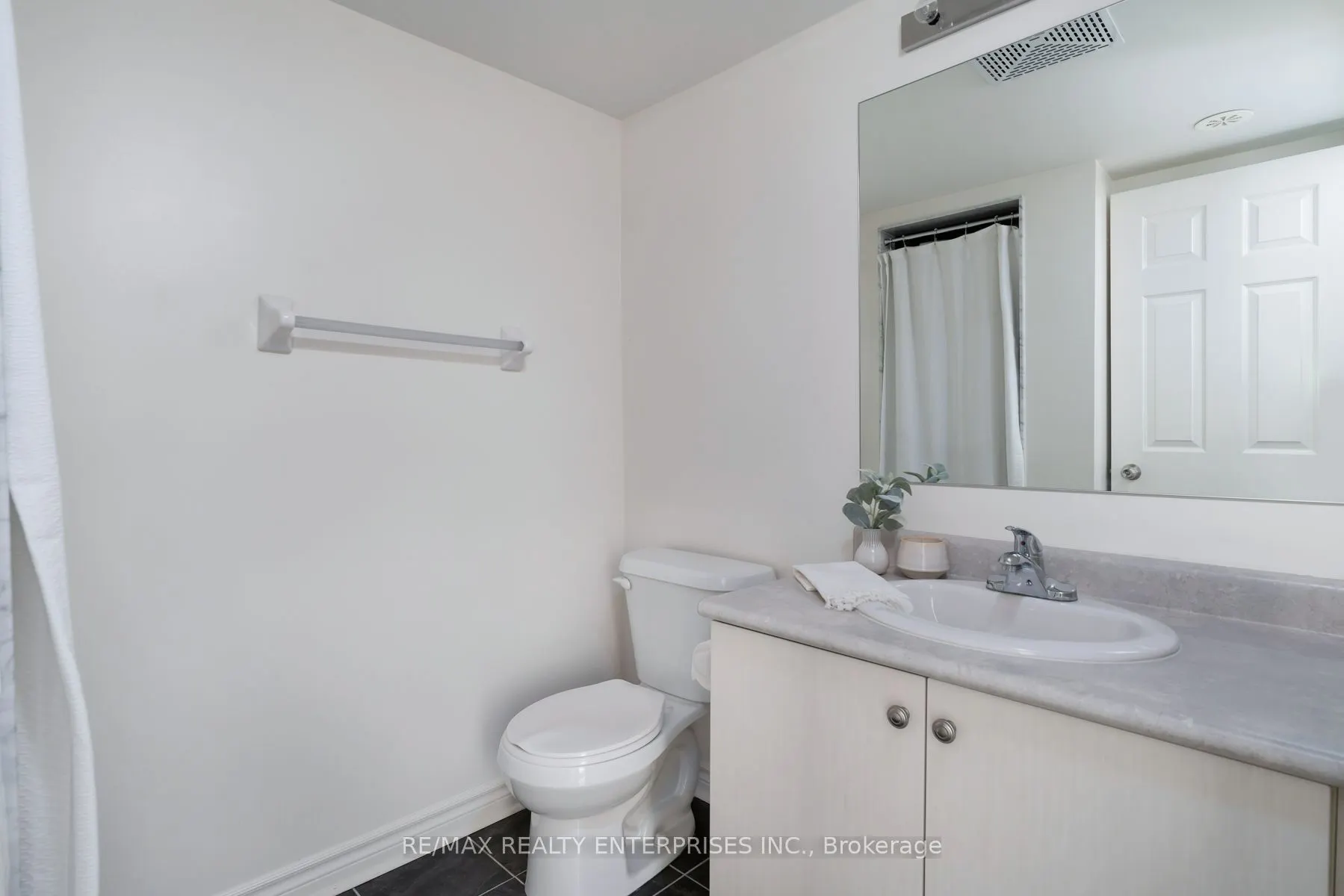 2420 Baronwood Drive, #7-01