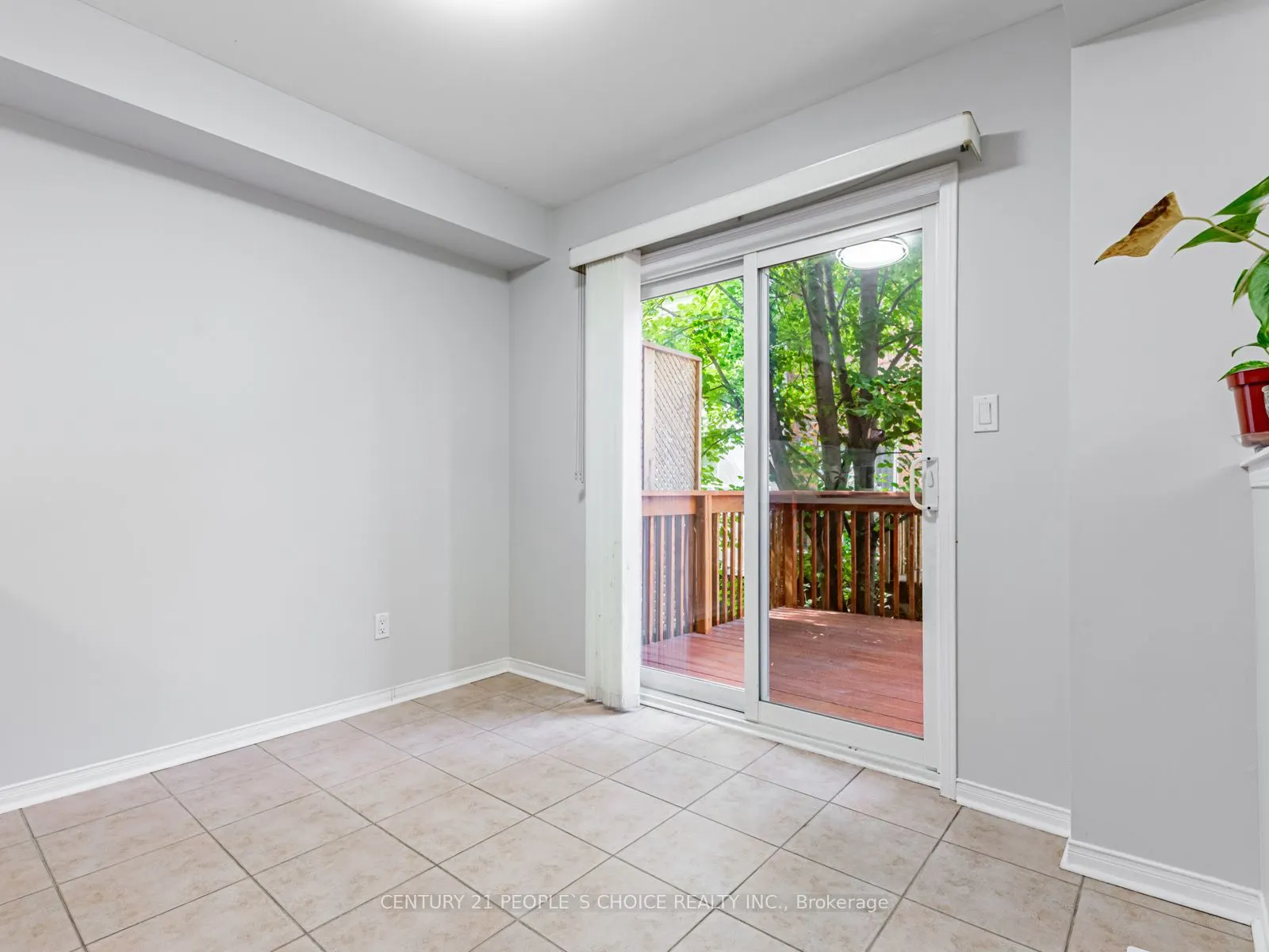 27 West Dean Park Drive, #5