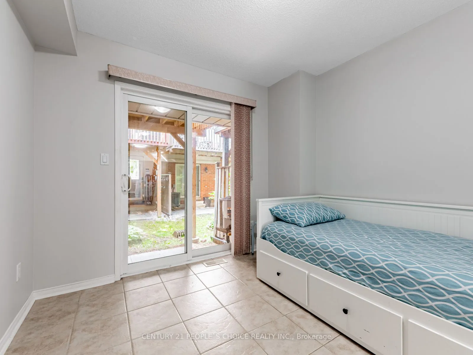 27 West Dean Park Drive, #5