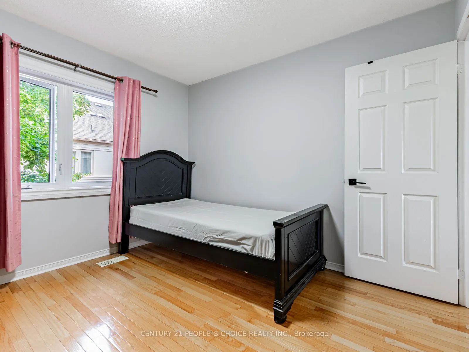 27 West Dean Park Drive, #5