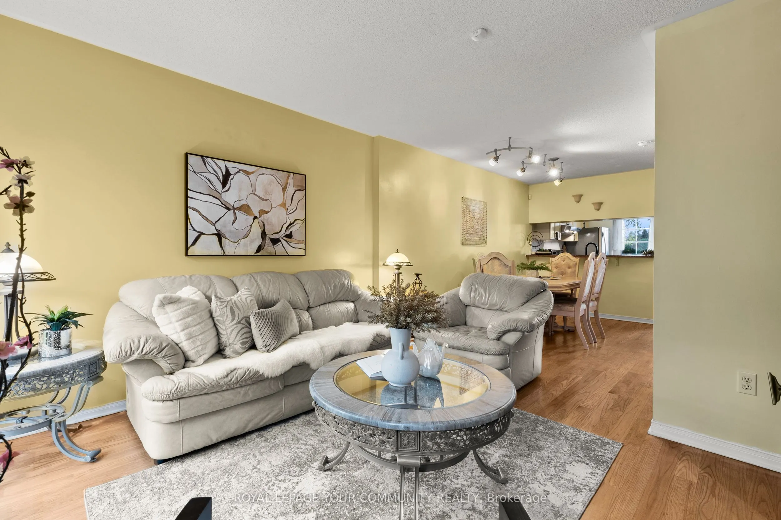 210 Manitoba Street, #11