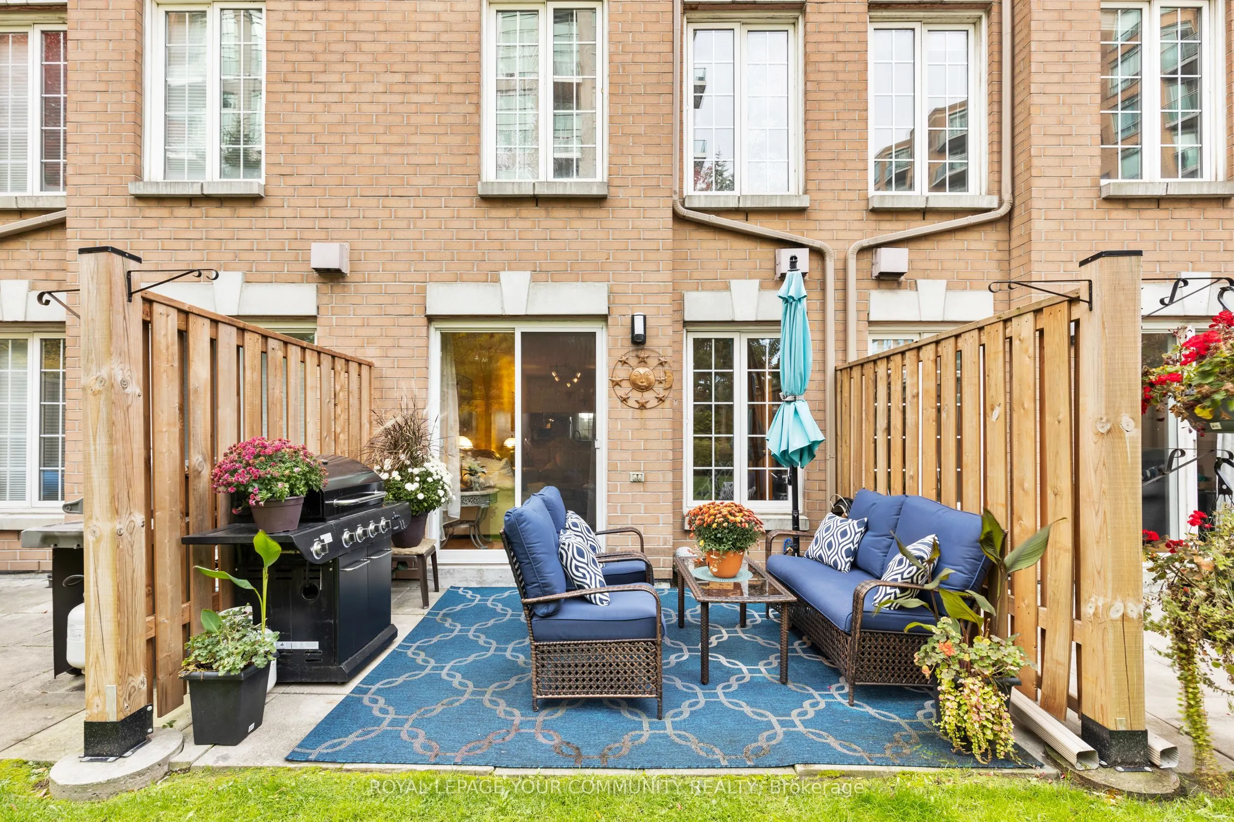 210 Manitoba Street, #11