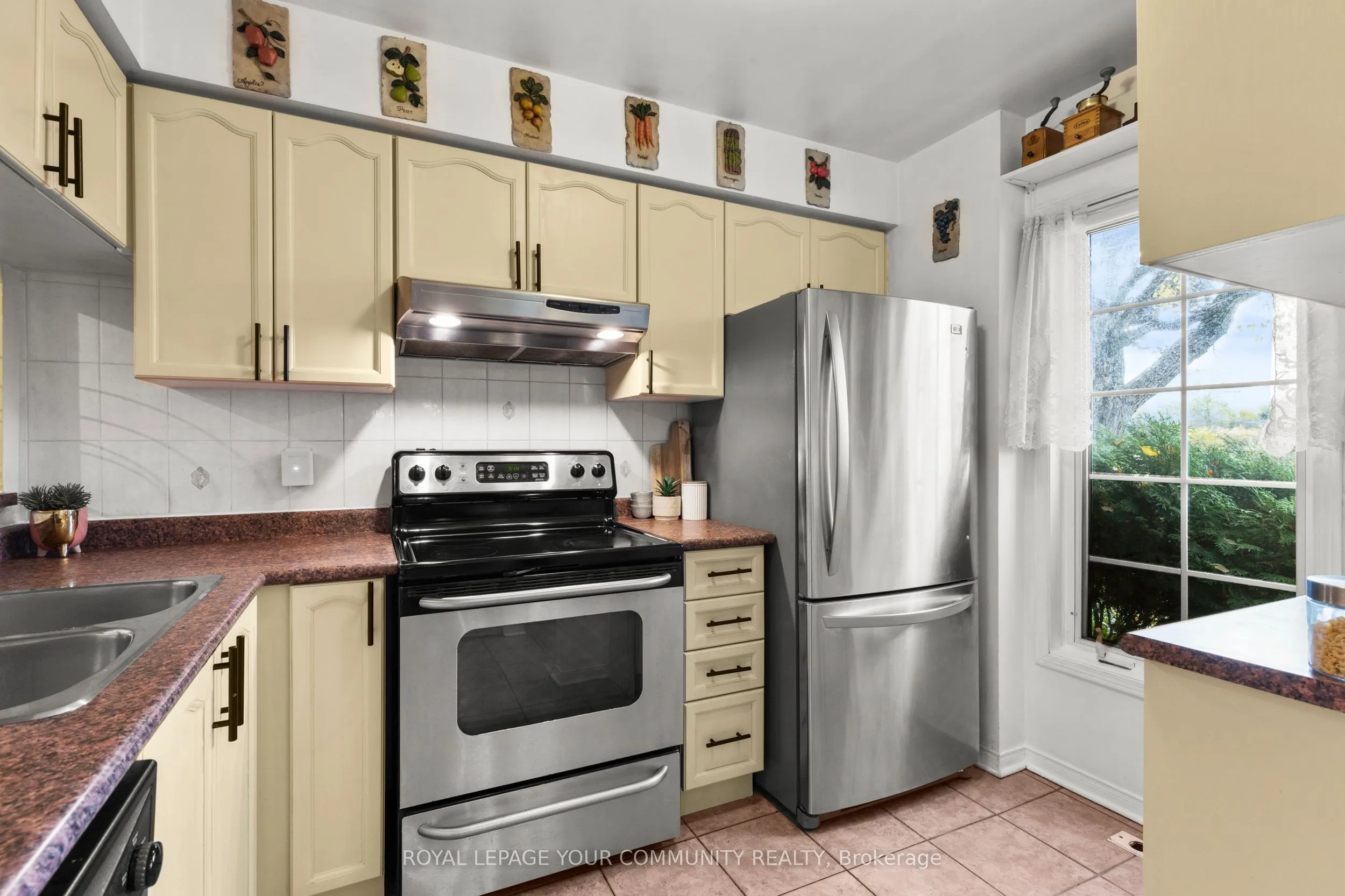 210 Manitoba Street, #11