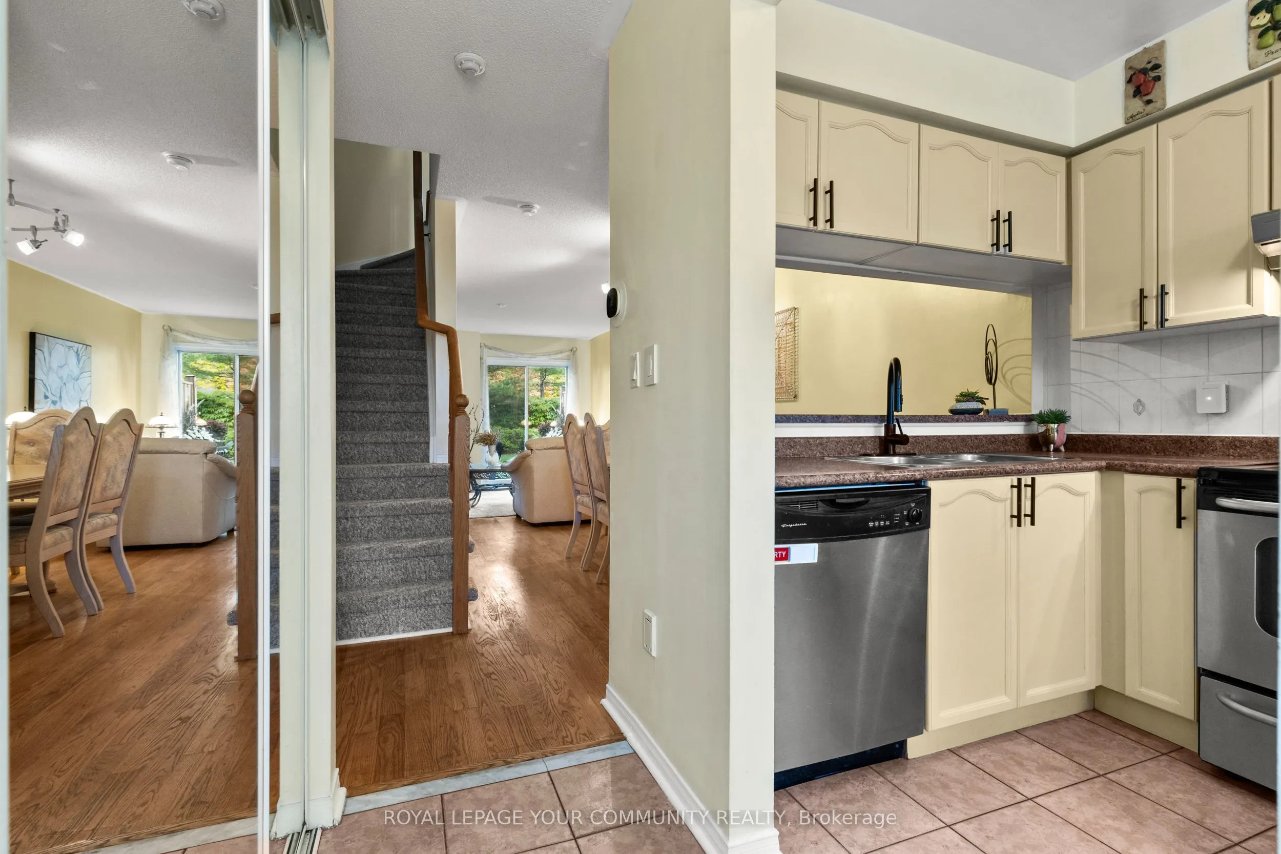 210 Manitoba Street, #11