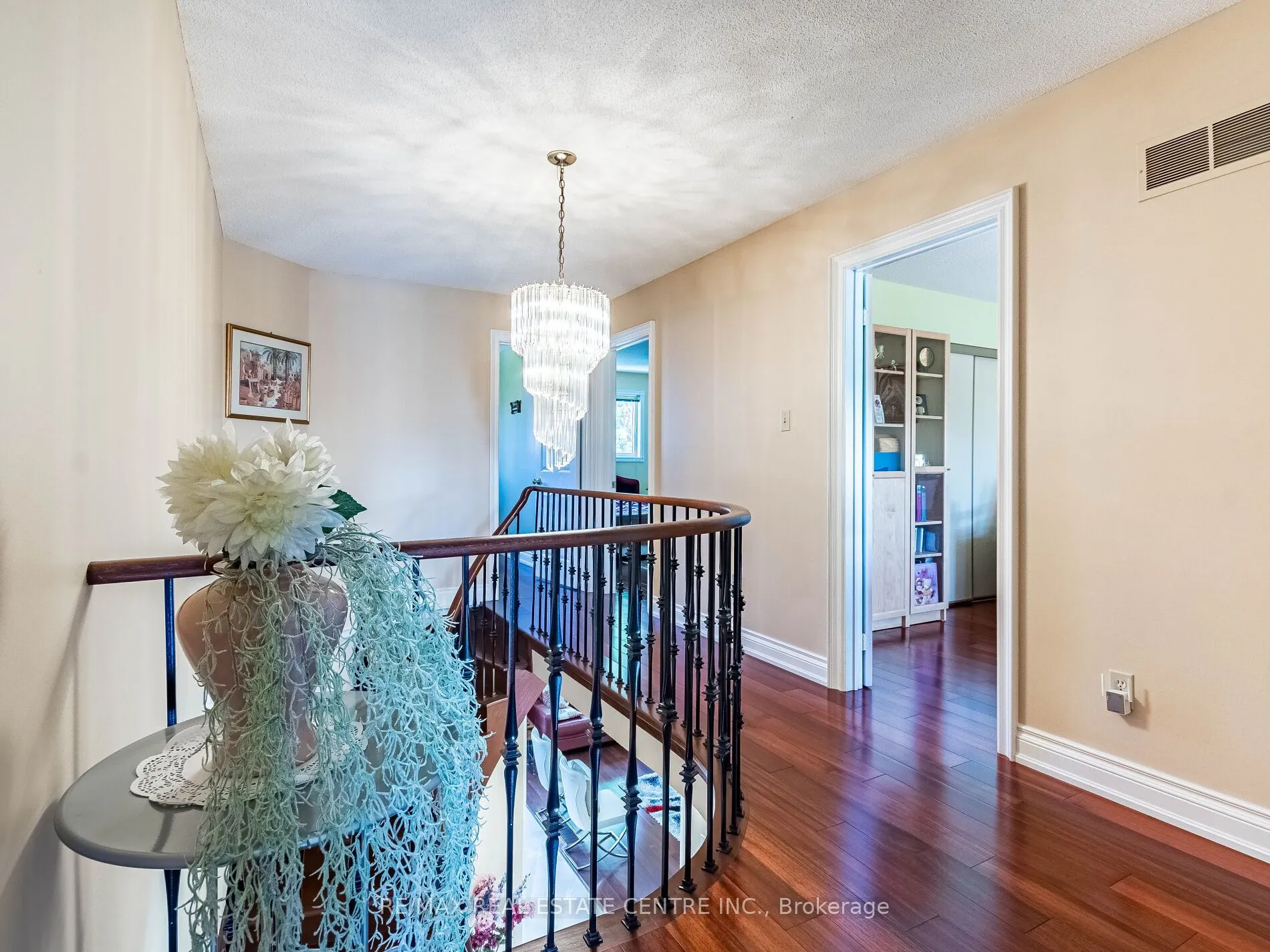 6439 Osprey Boulevard