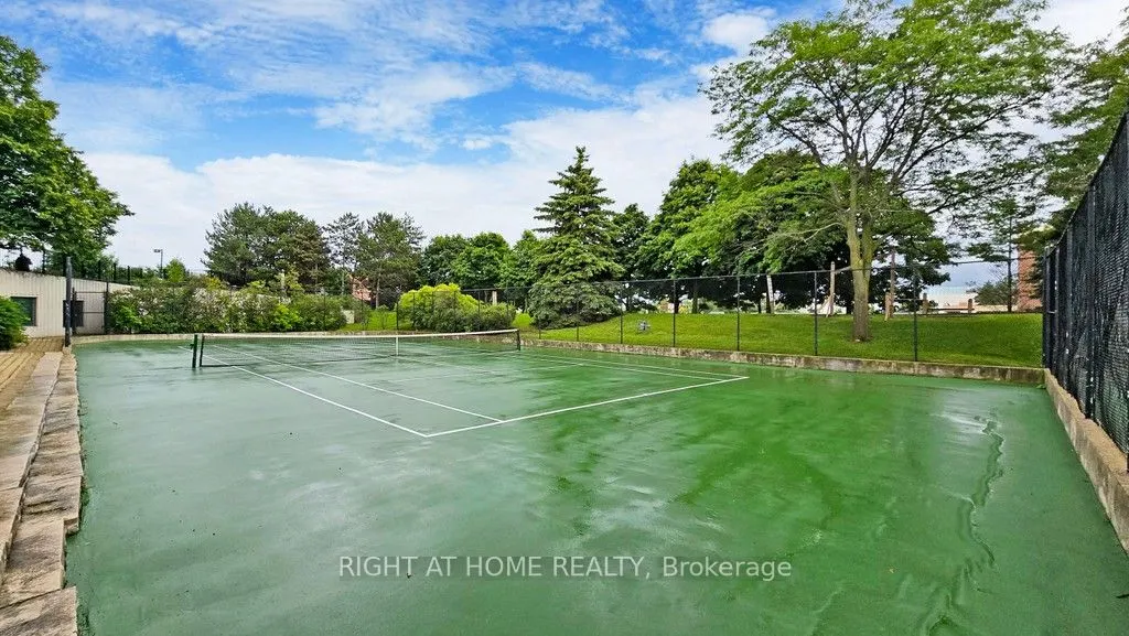 22 Hanover Road, #2206