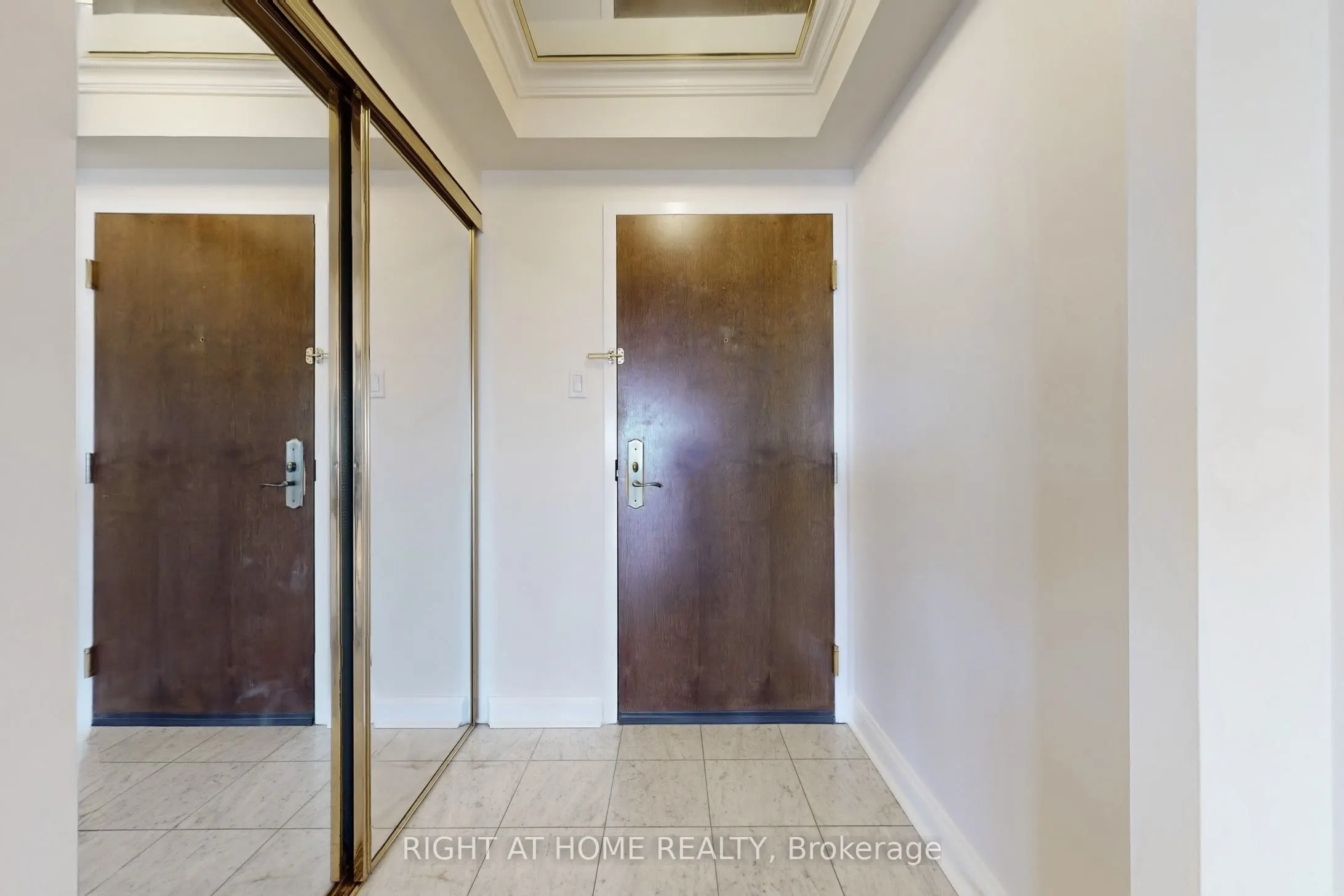 22 Hanover Road, #2206