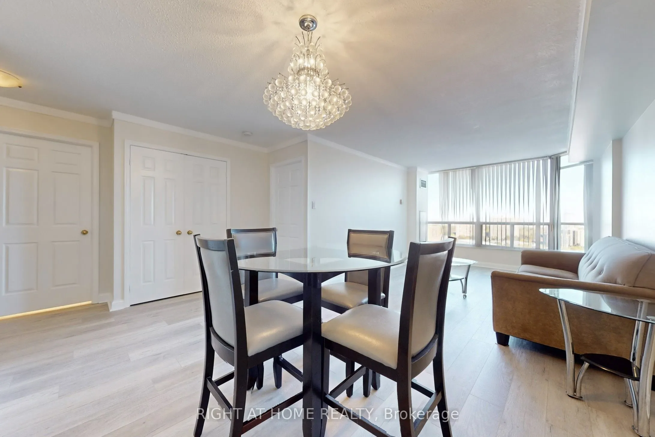 22 Hanover Road, #2206