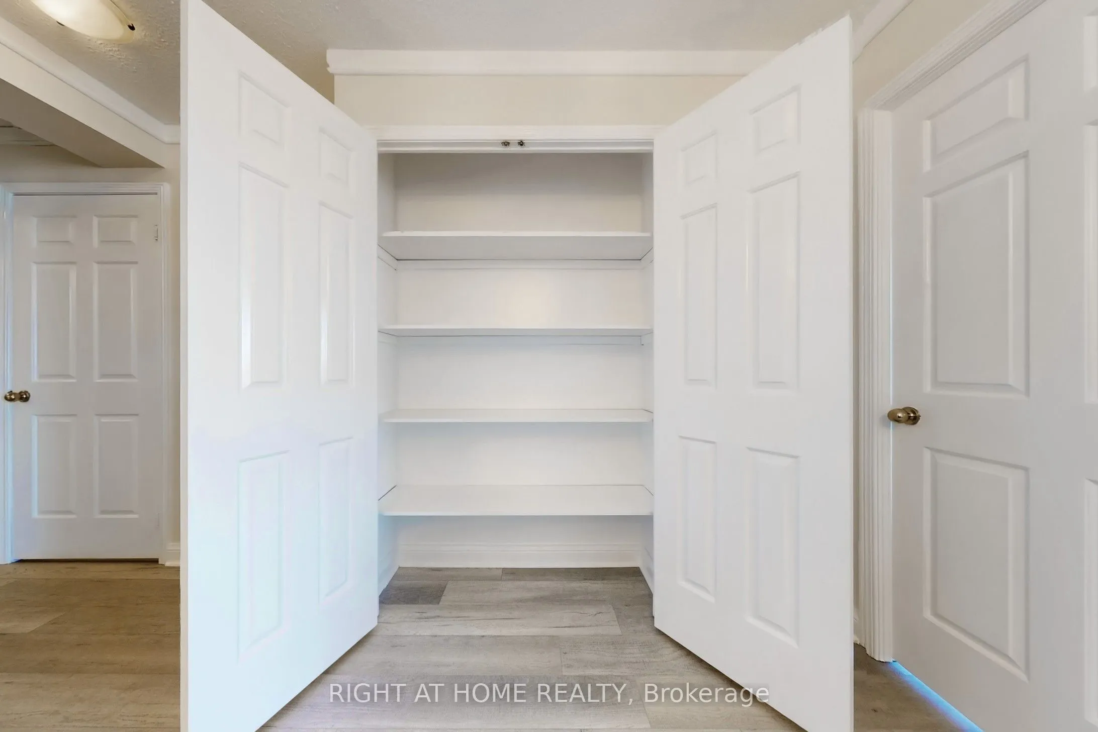 22 Hanover Road, #2206