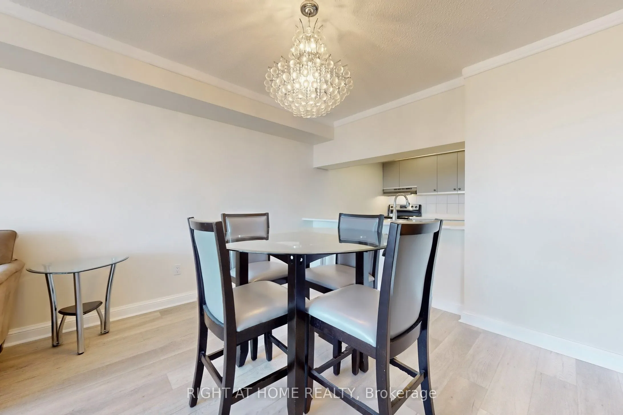 22 Hanover Road, #2206