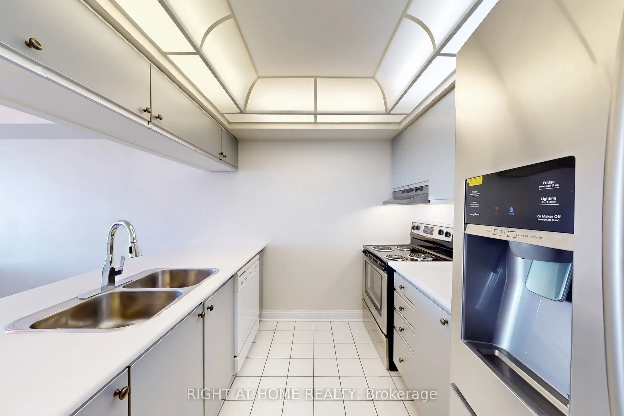 22 Hanover Road, #2206