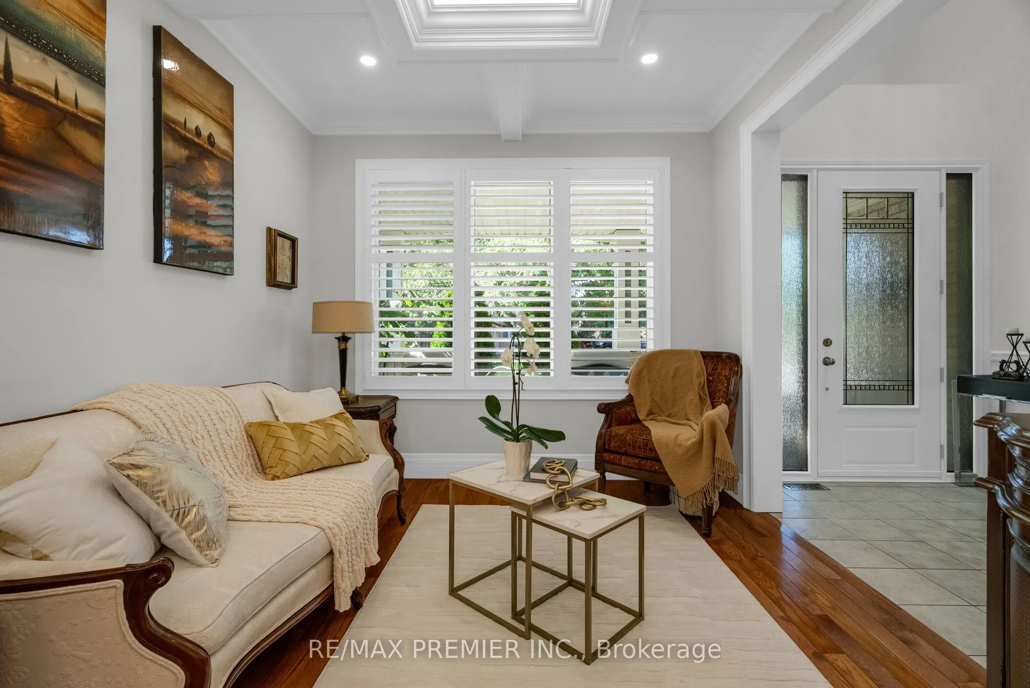 920 McDuffe Crescent