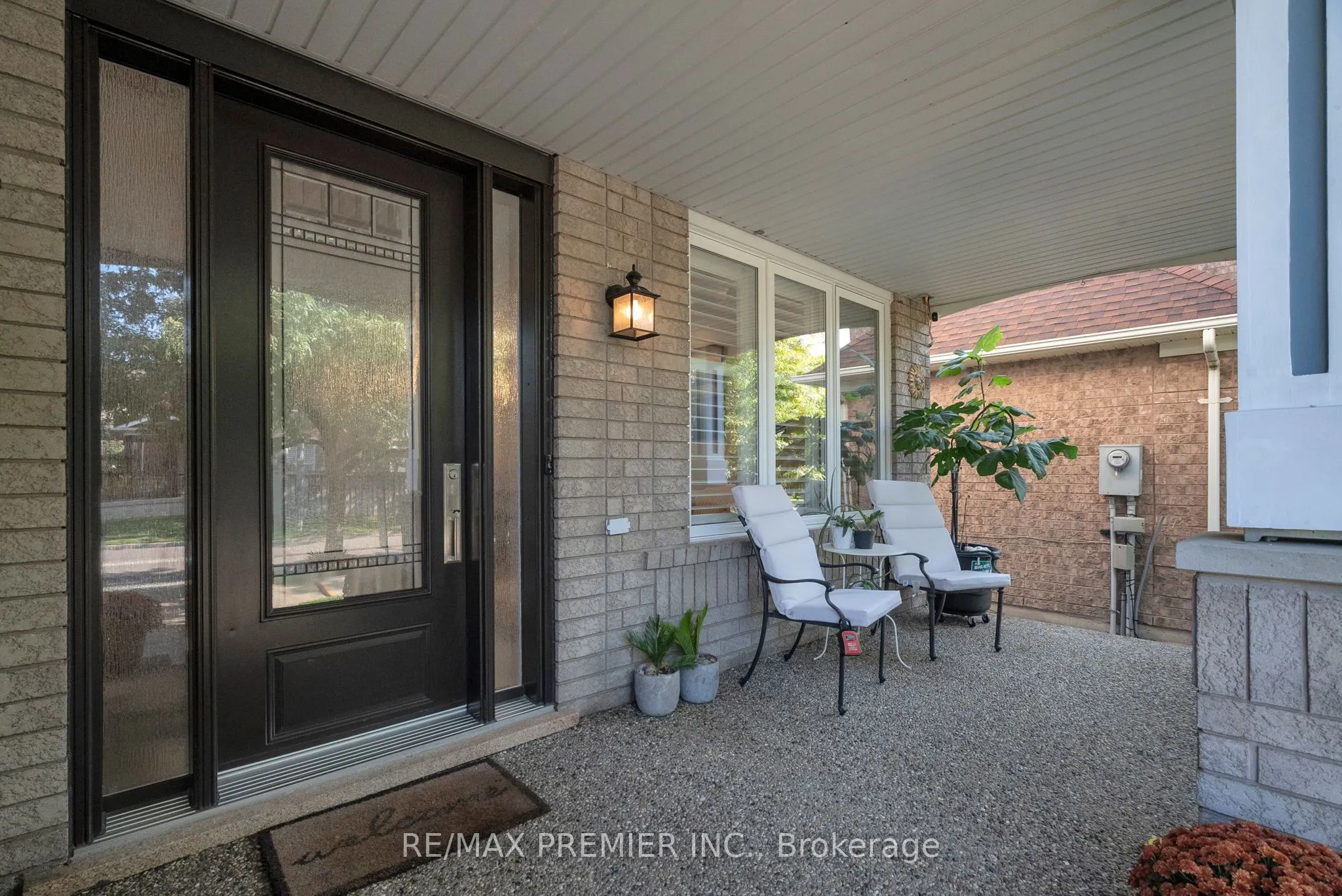 920 McDuffe Crescent