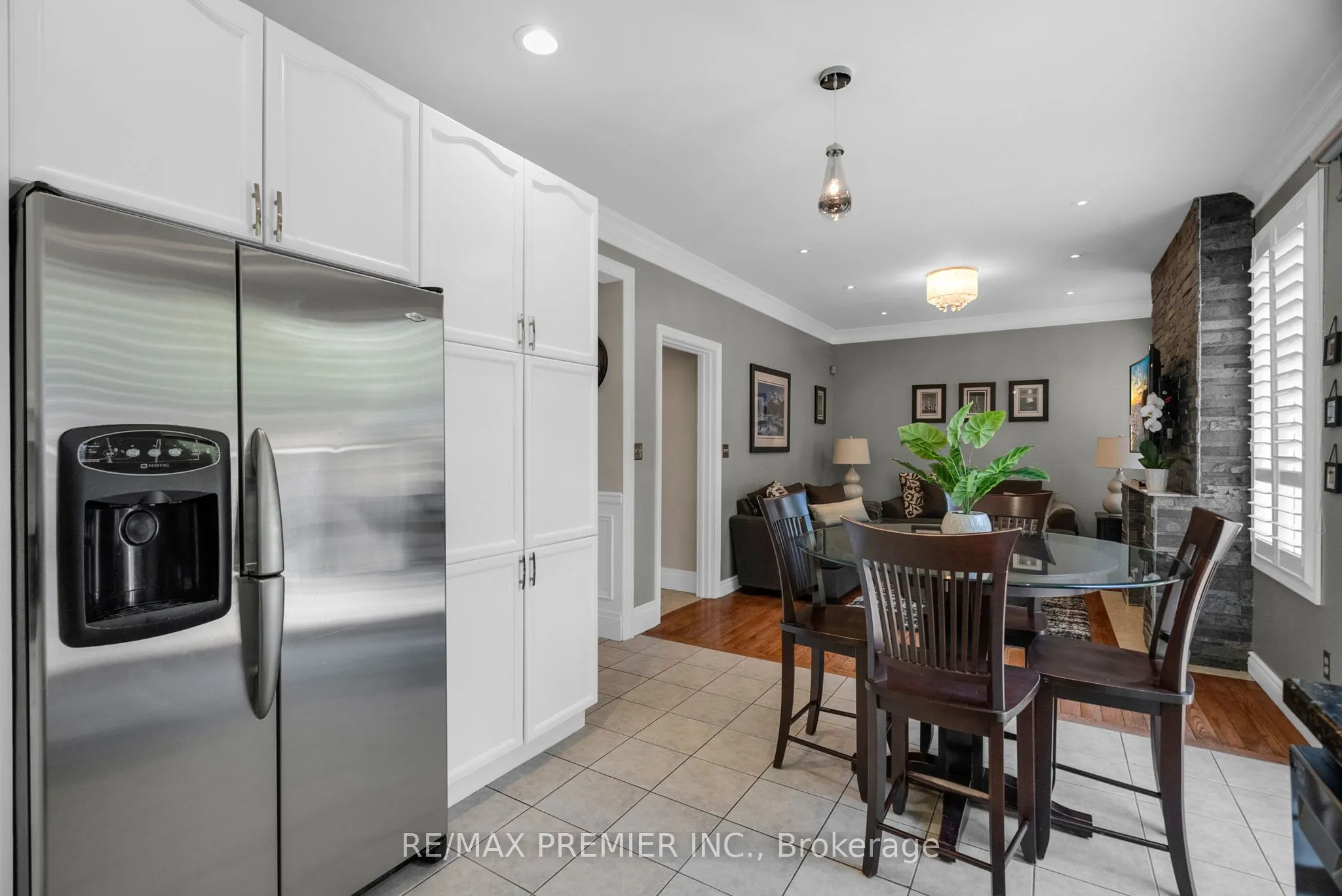 920 McDuffe Crescent