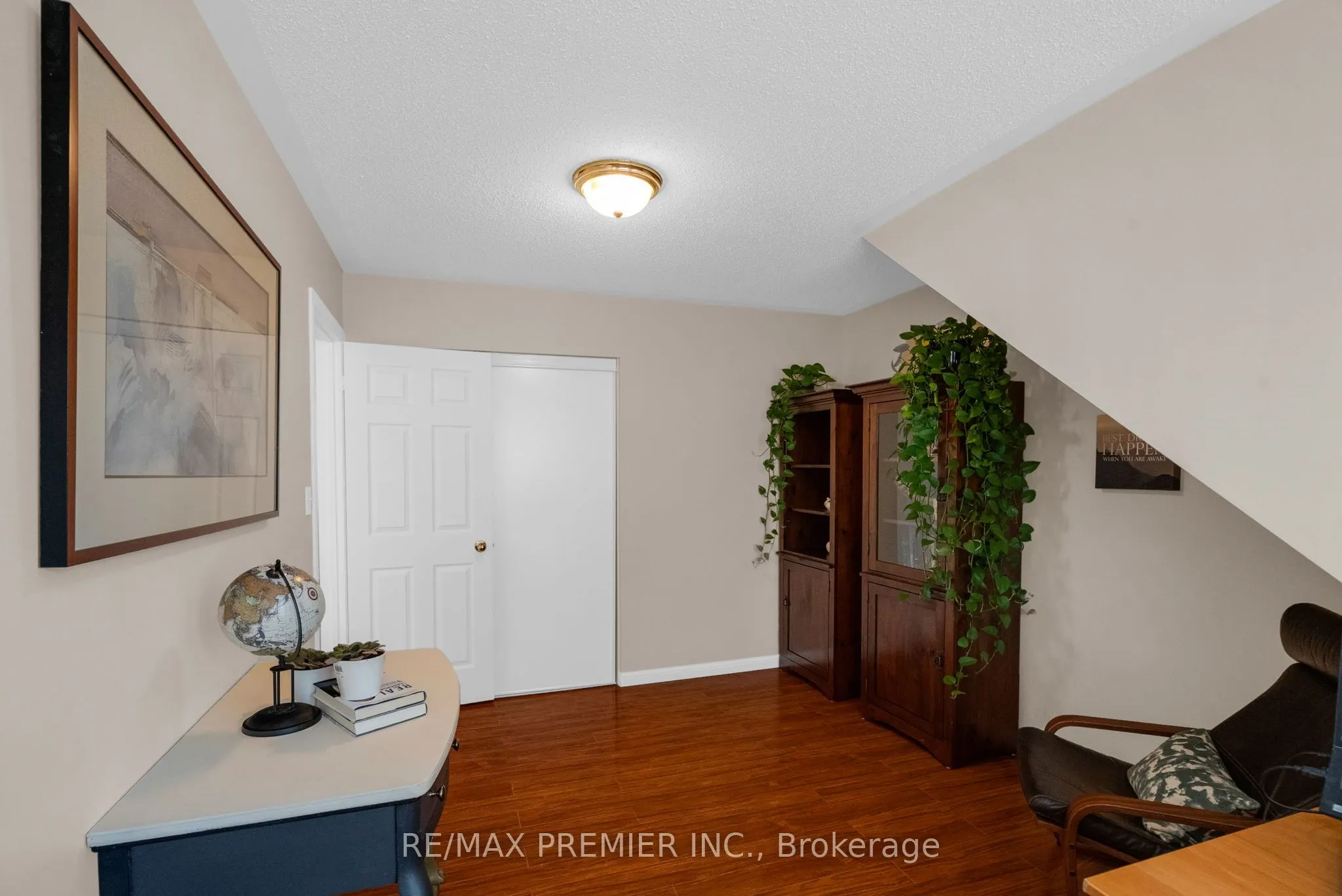 920 McDuffe Crescent