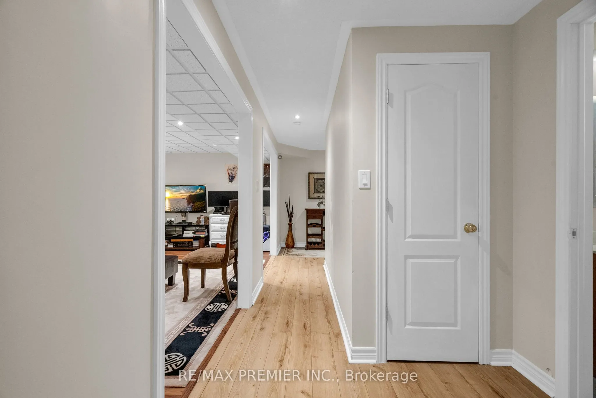 920 McDuffe Crescent