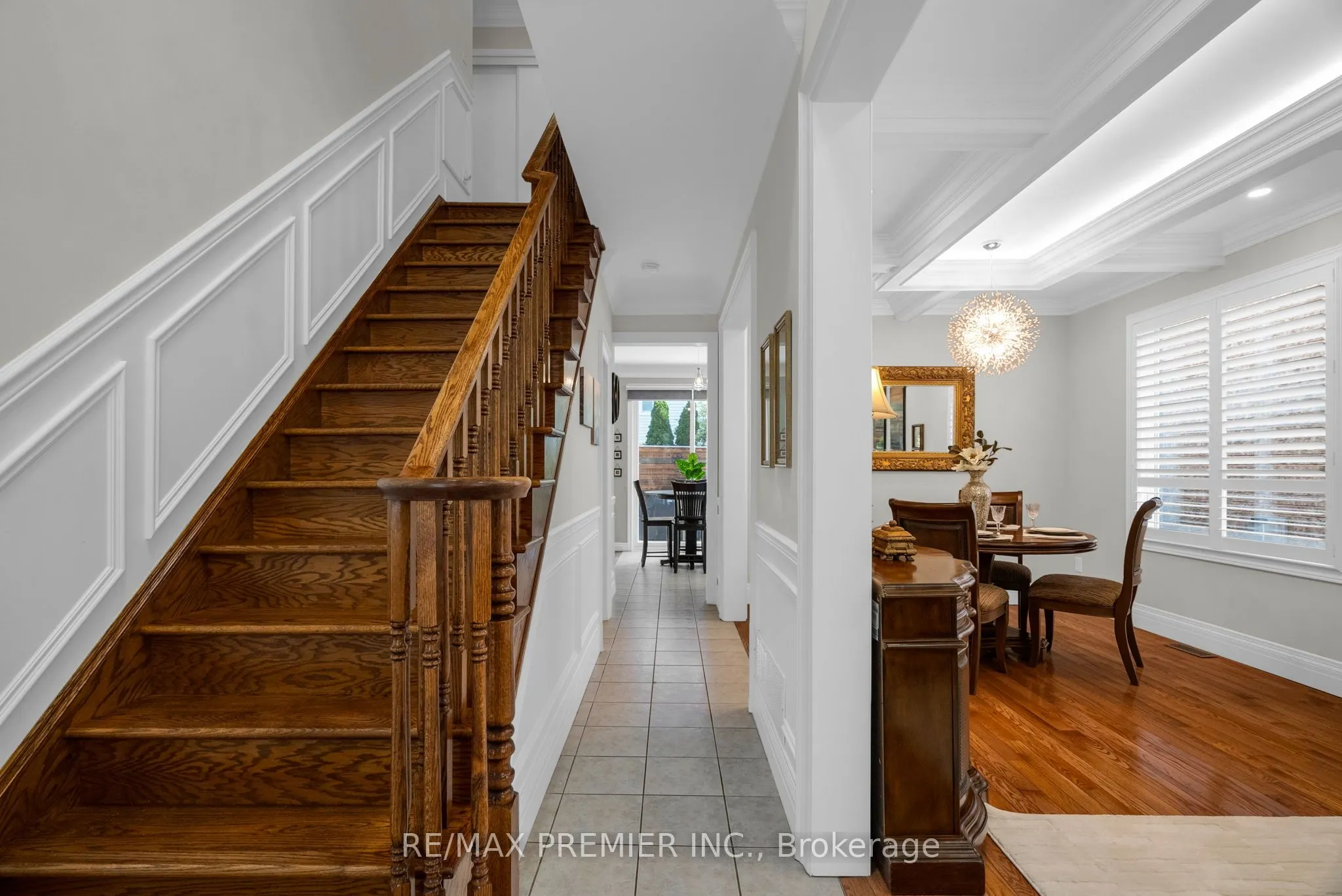 920 McDuffe Crescent