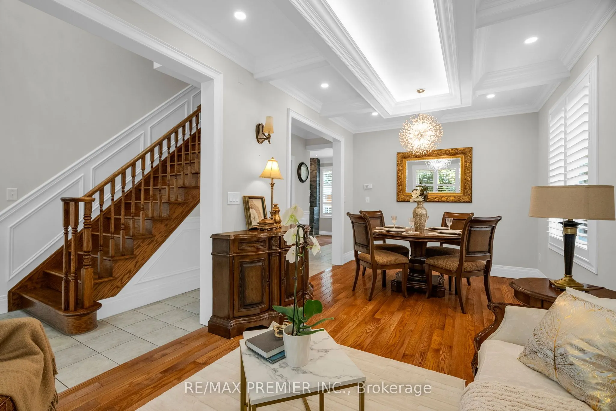 920 McDuffe Crescent