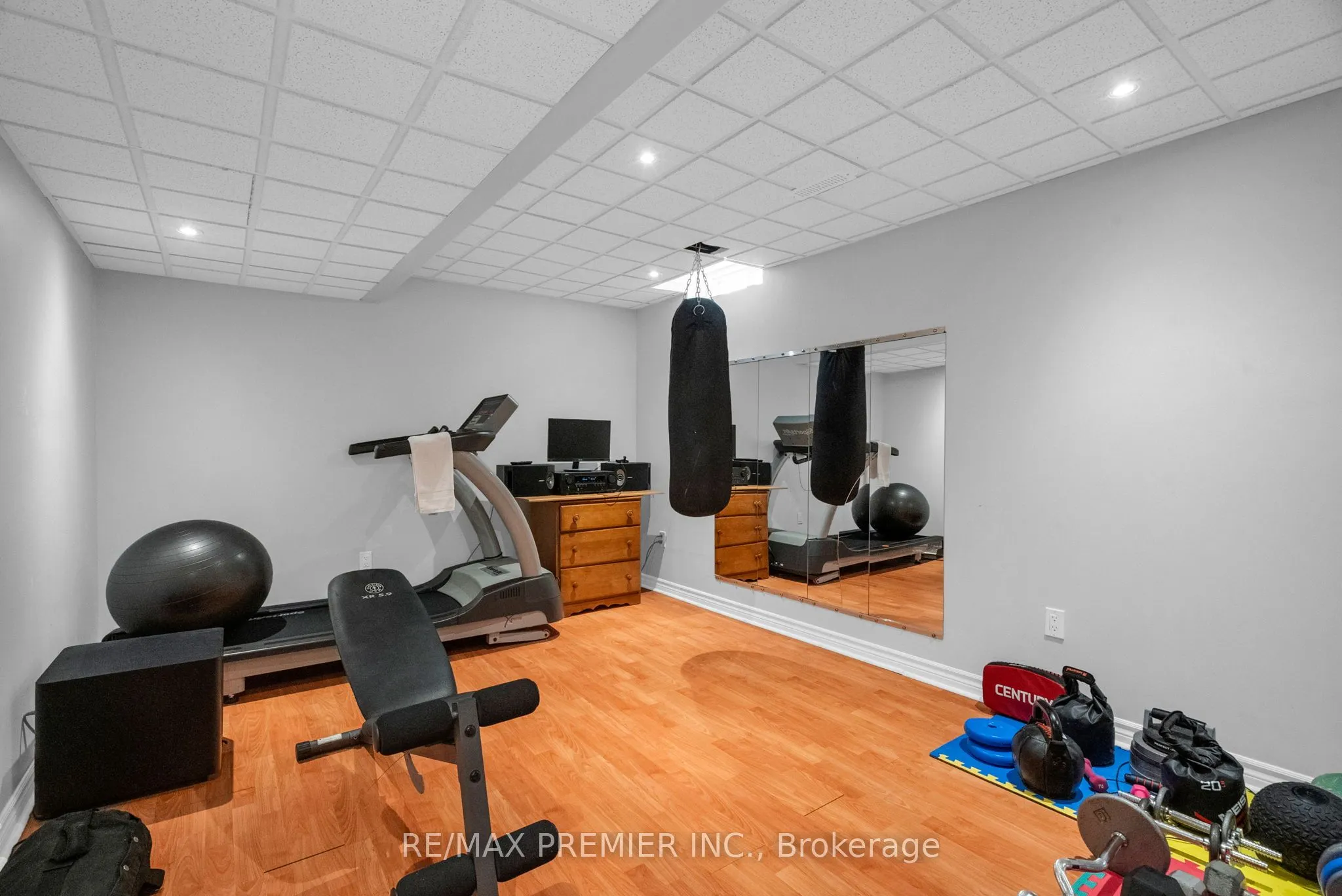 920 McDuffe Crescent