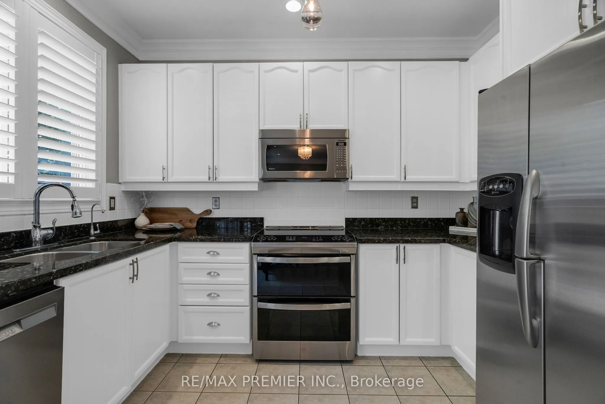 920 McDuffe Crescent