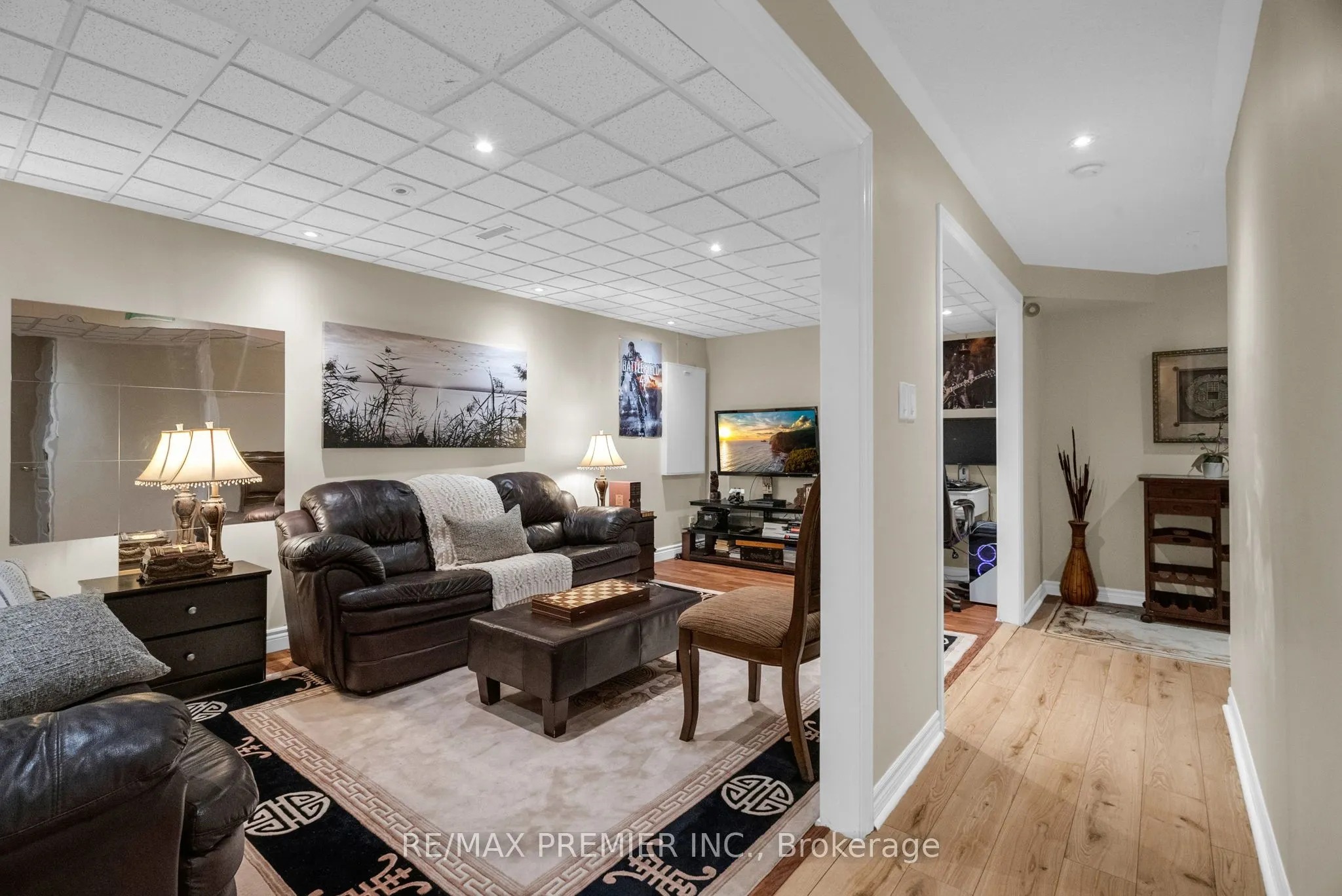 920 McDuffe Crescent