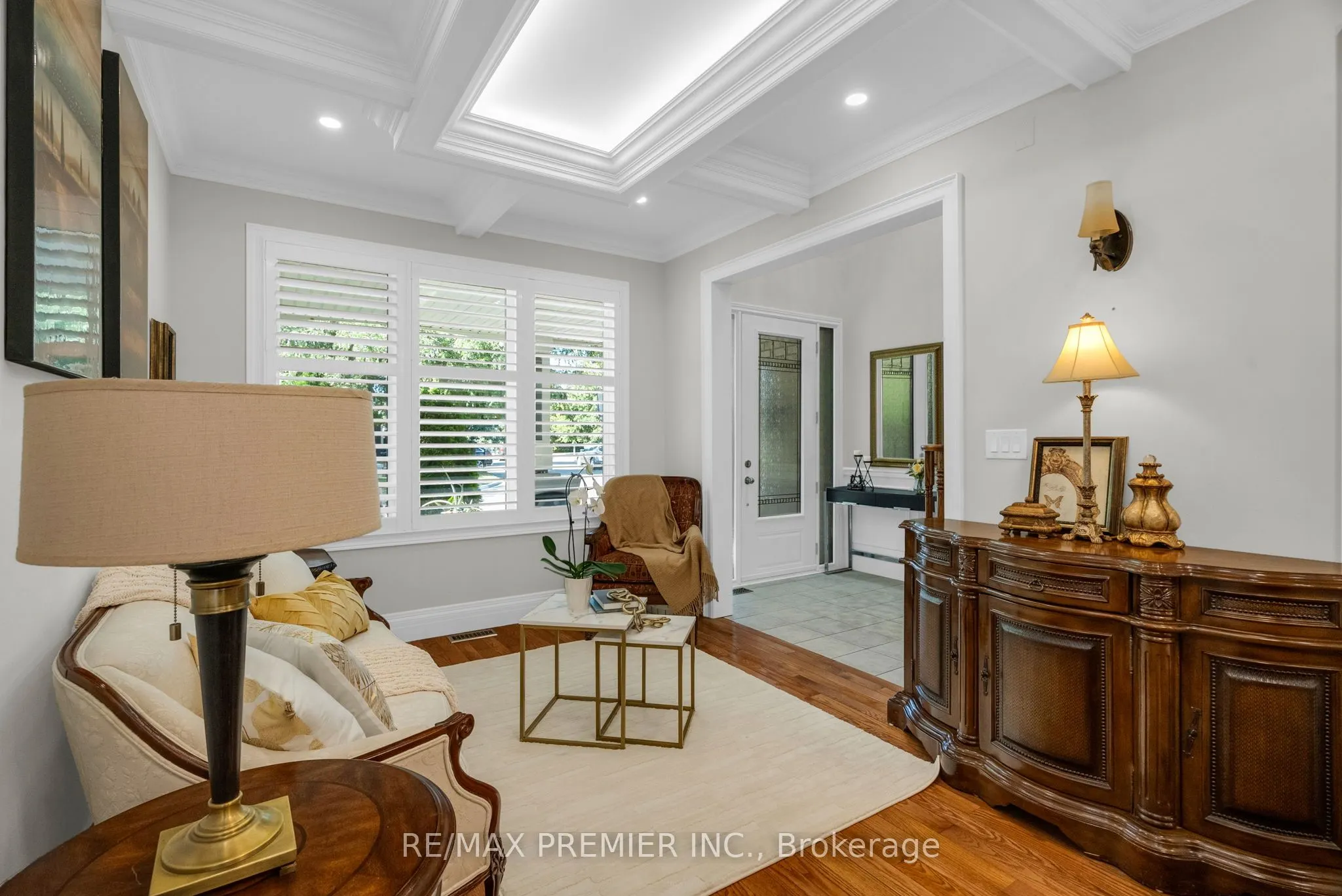 920 McDuffe Crescent