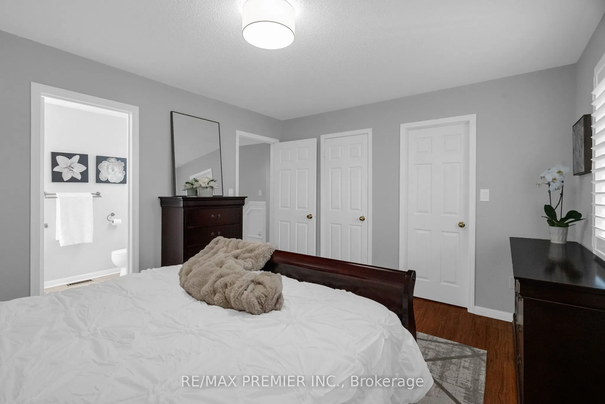 920 McDuffe Crescent