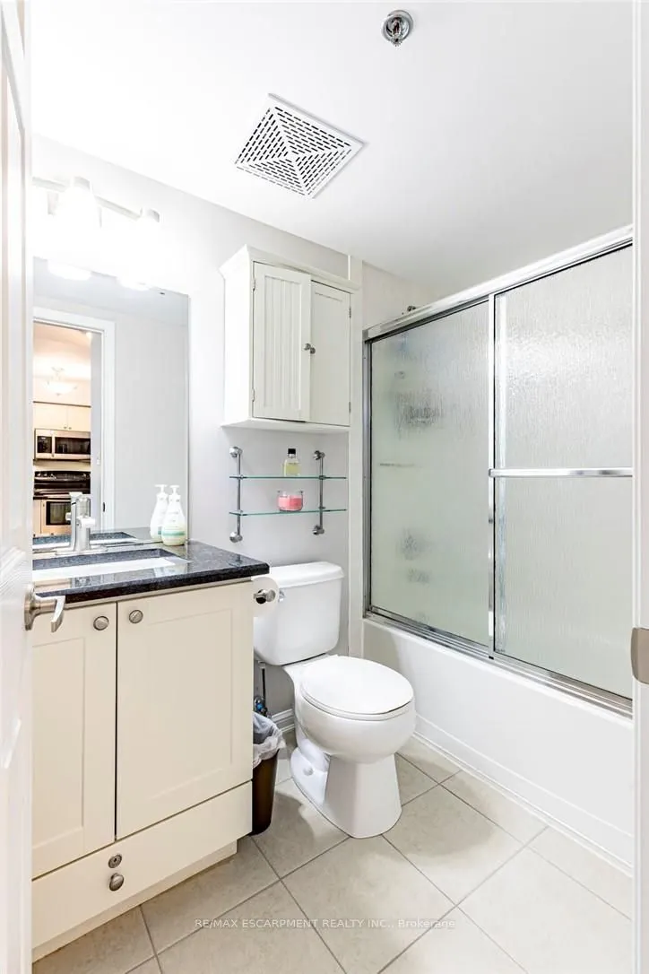 3070 Rotary Way, #401