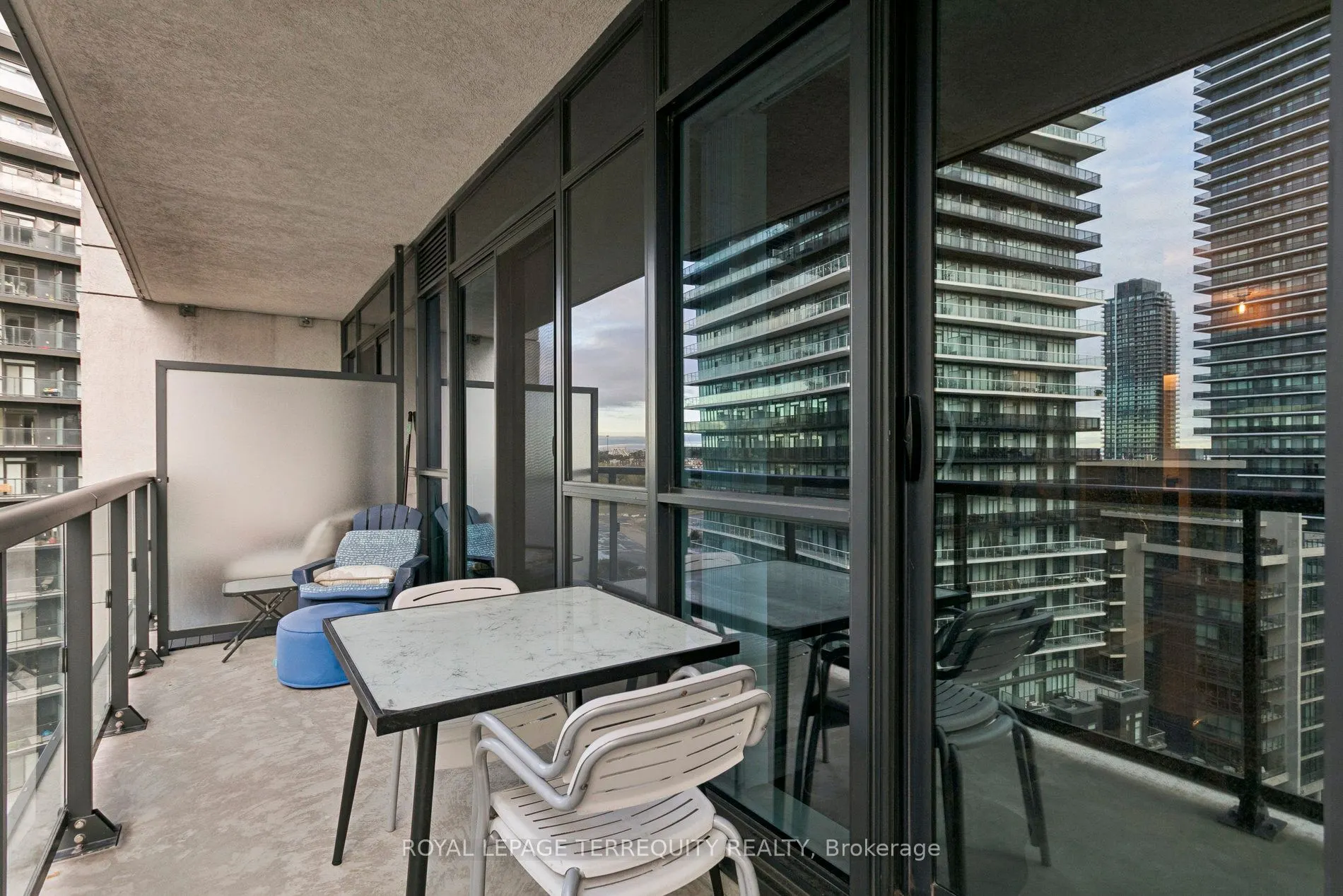 39 Annie Craig Drive, #1402