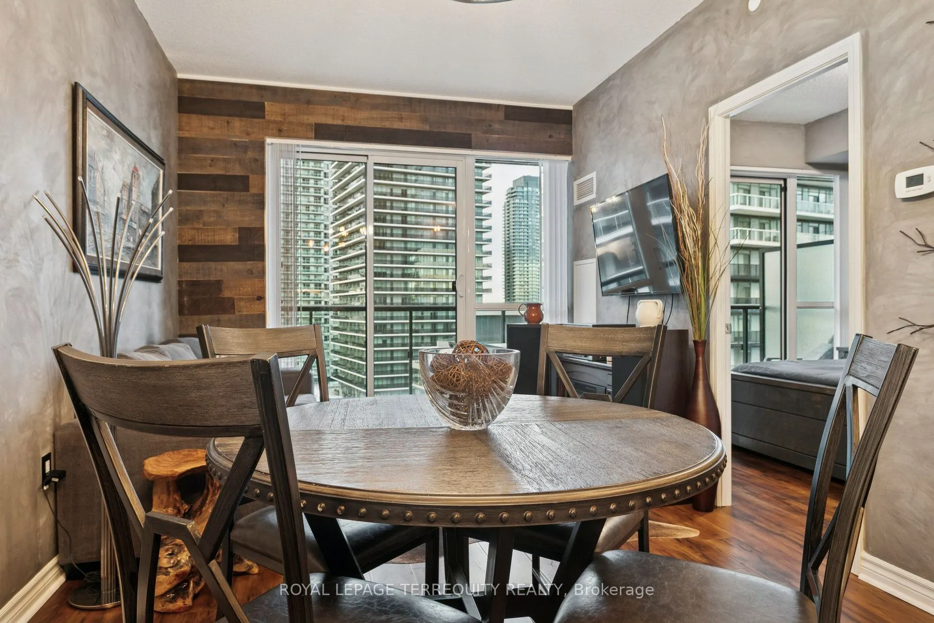 39 Annie Craig Drive, #1402