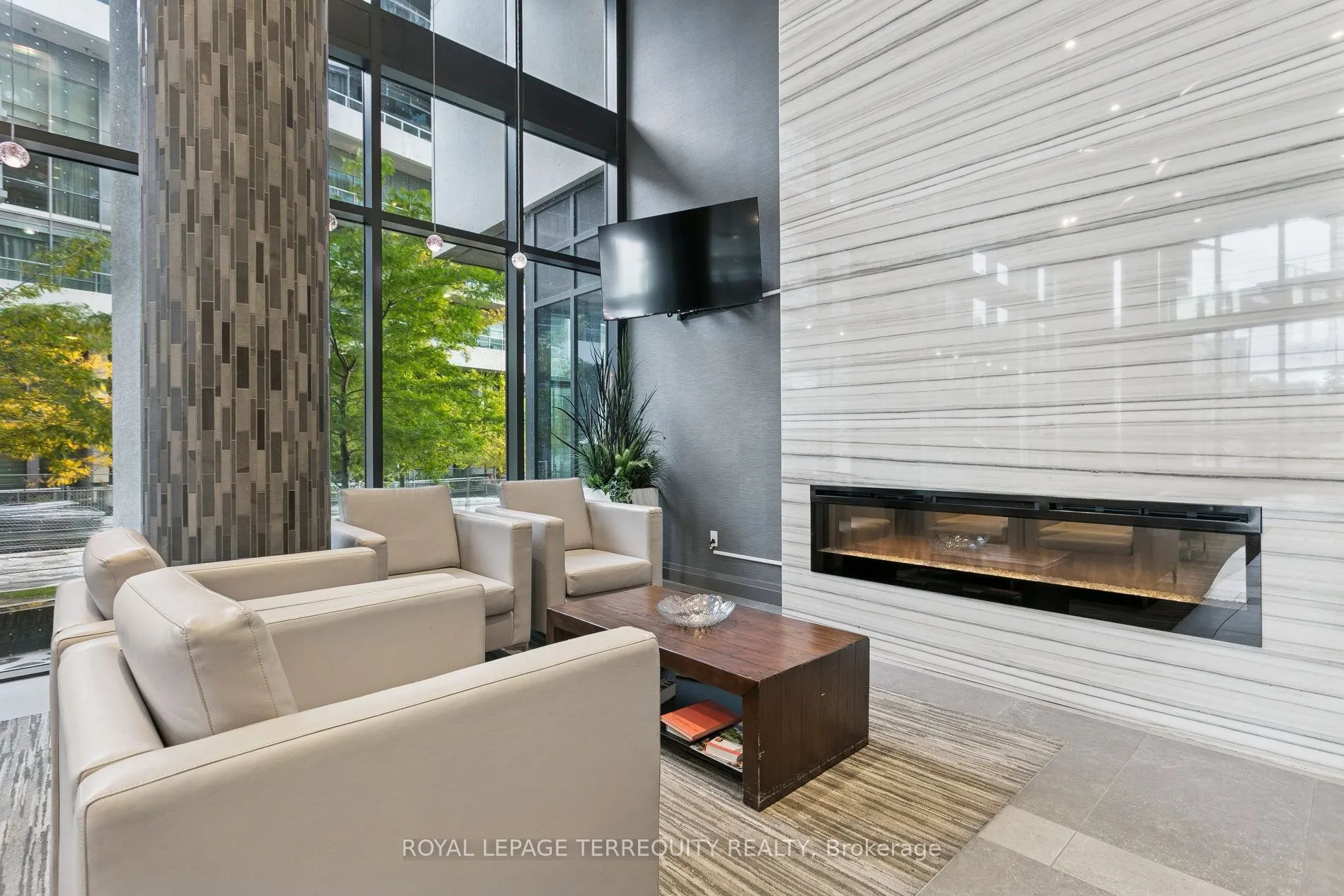 39 Annie Craig Drive, #1402