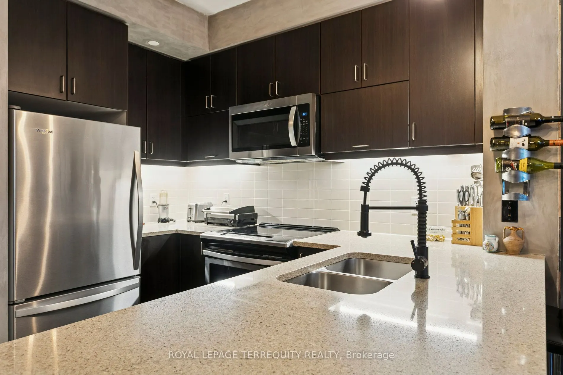 39 Annie Craig Drive, #1402