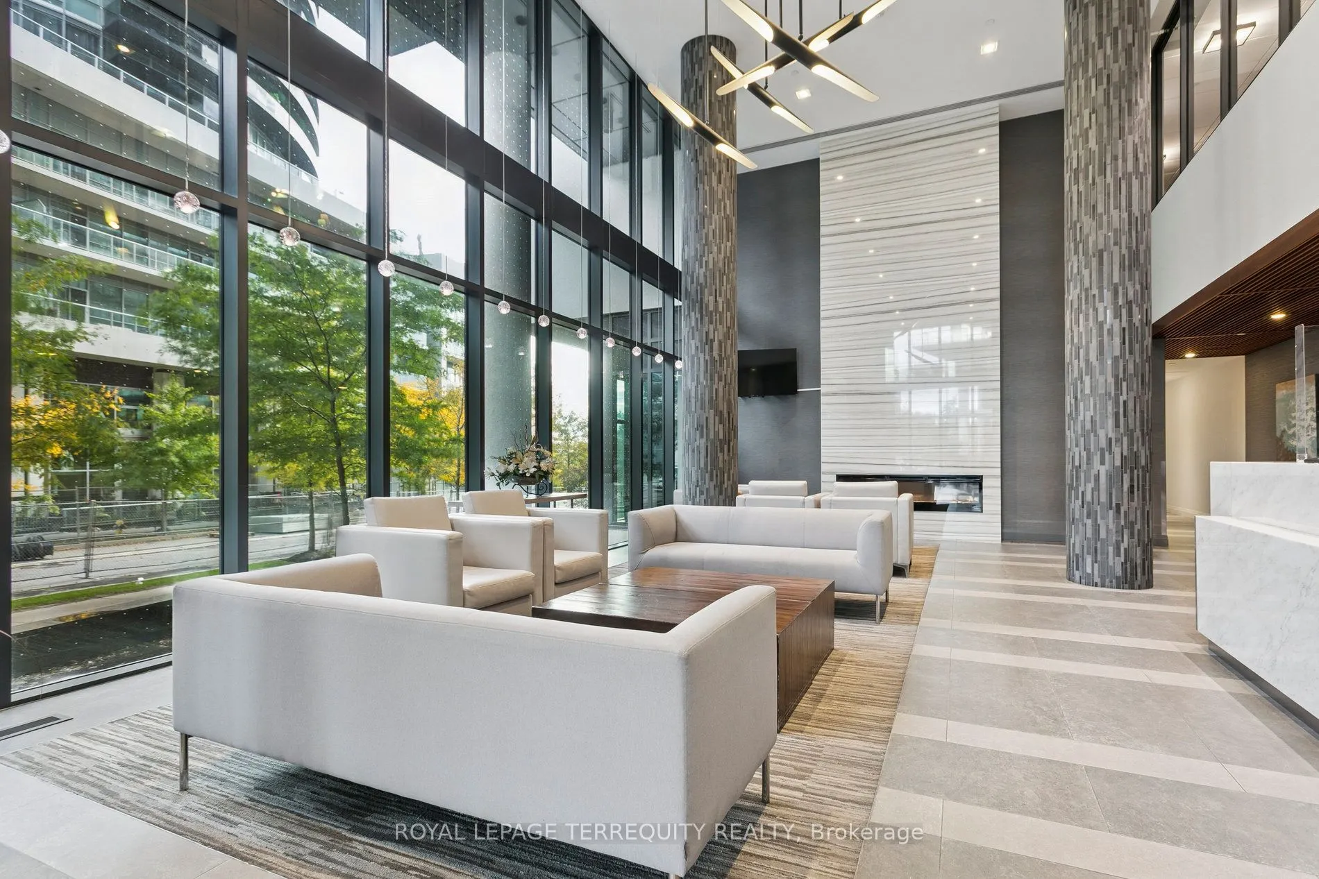 39 Annie Craig Drive, #1402