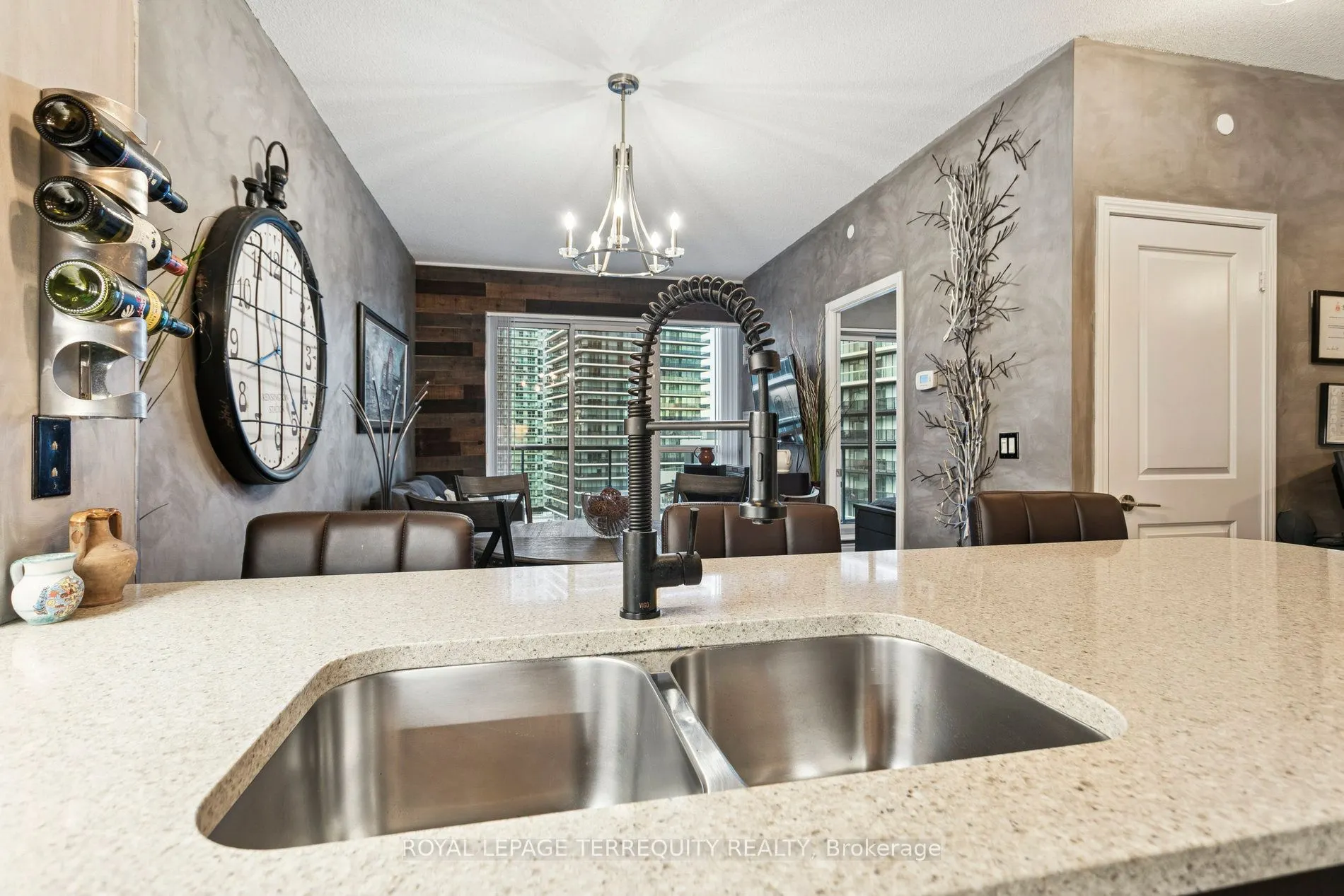 39 Annie Craig Drive, #1402