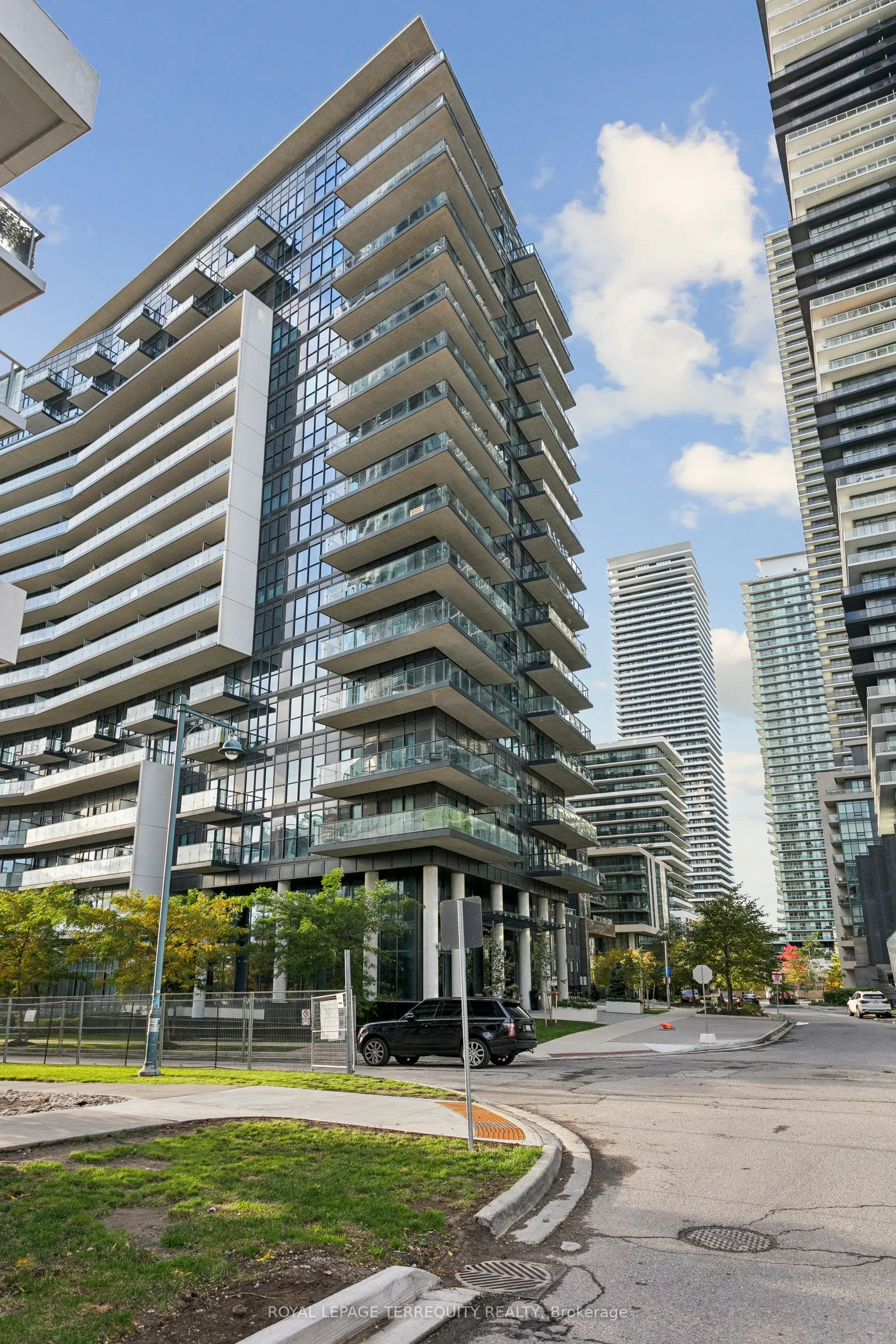 39 Annie Craig Drive, #1402