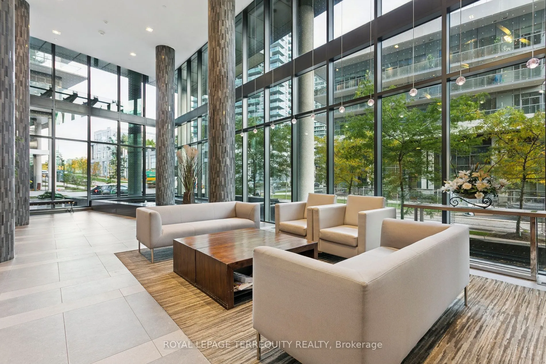 39 Annie Craig Drive, #1402