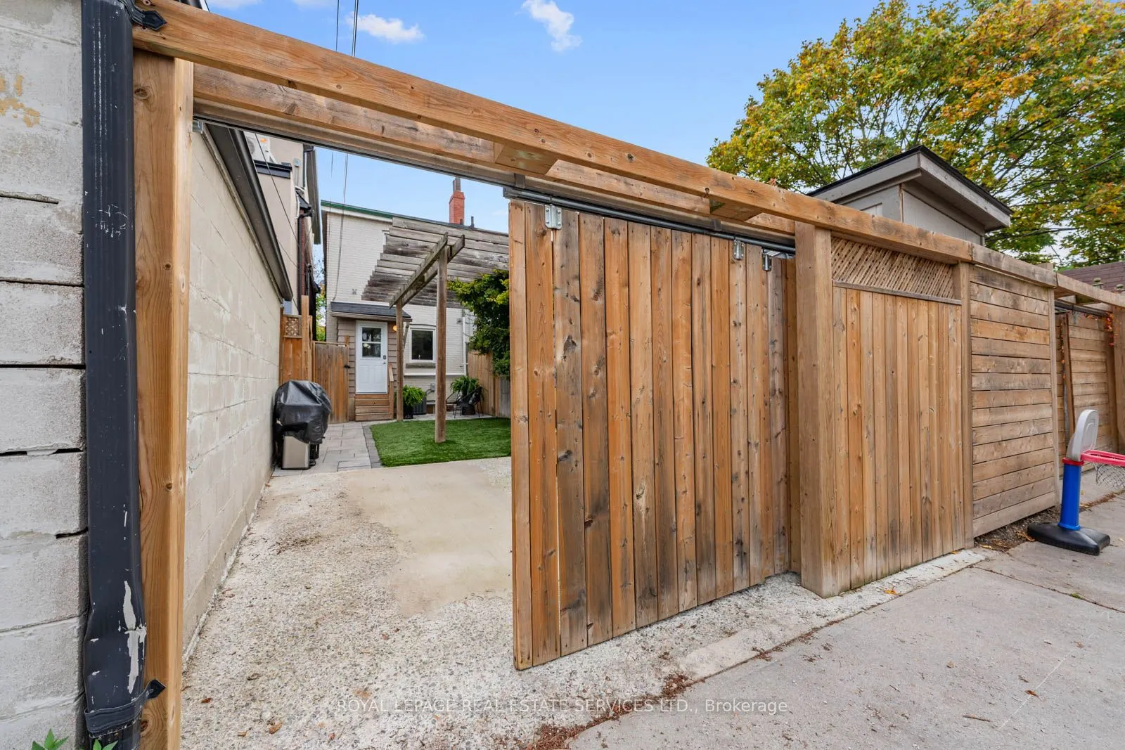 466 Beresford Avenue