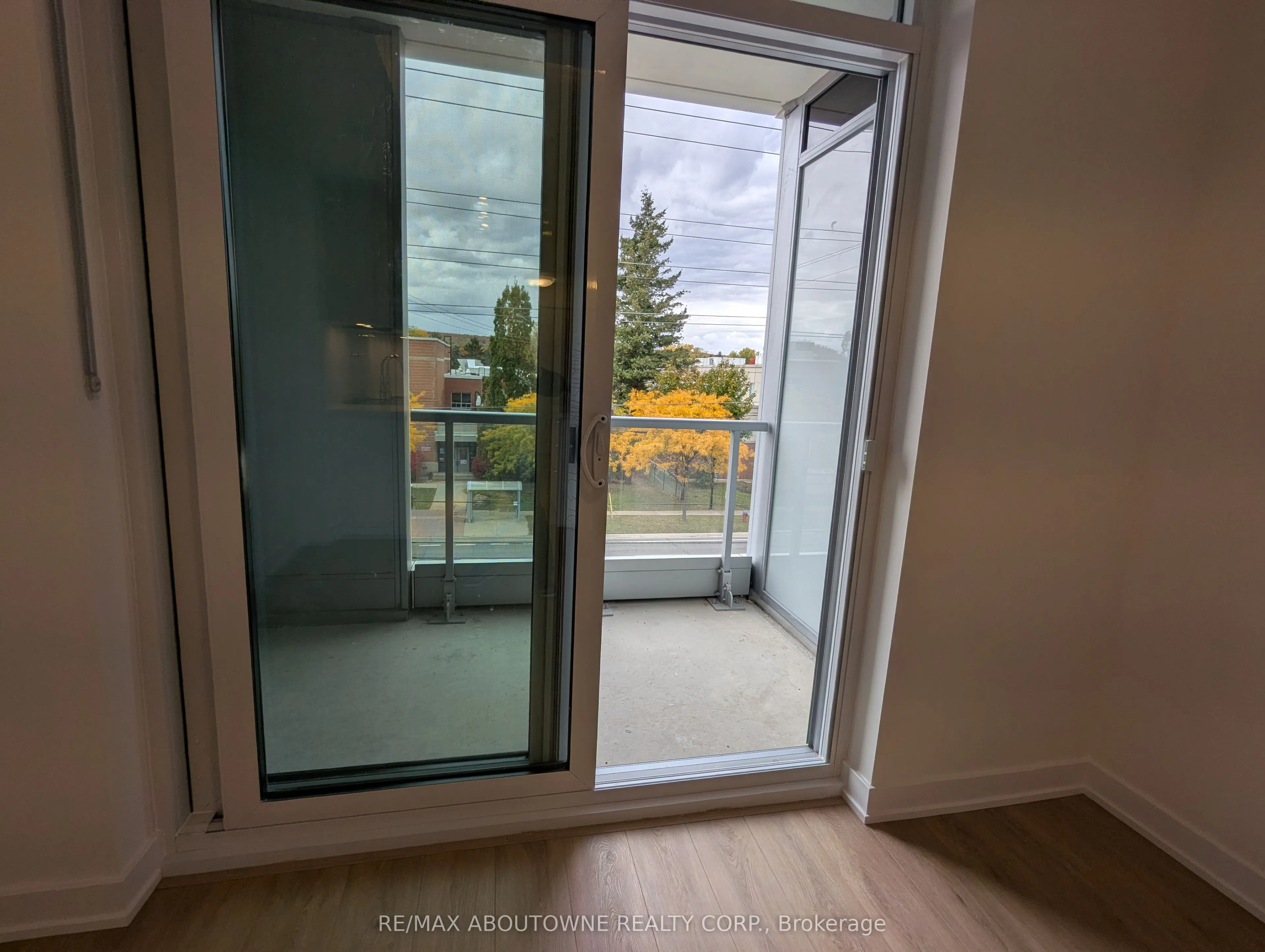 500 Plains Road E, #309