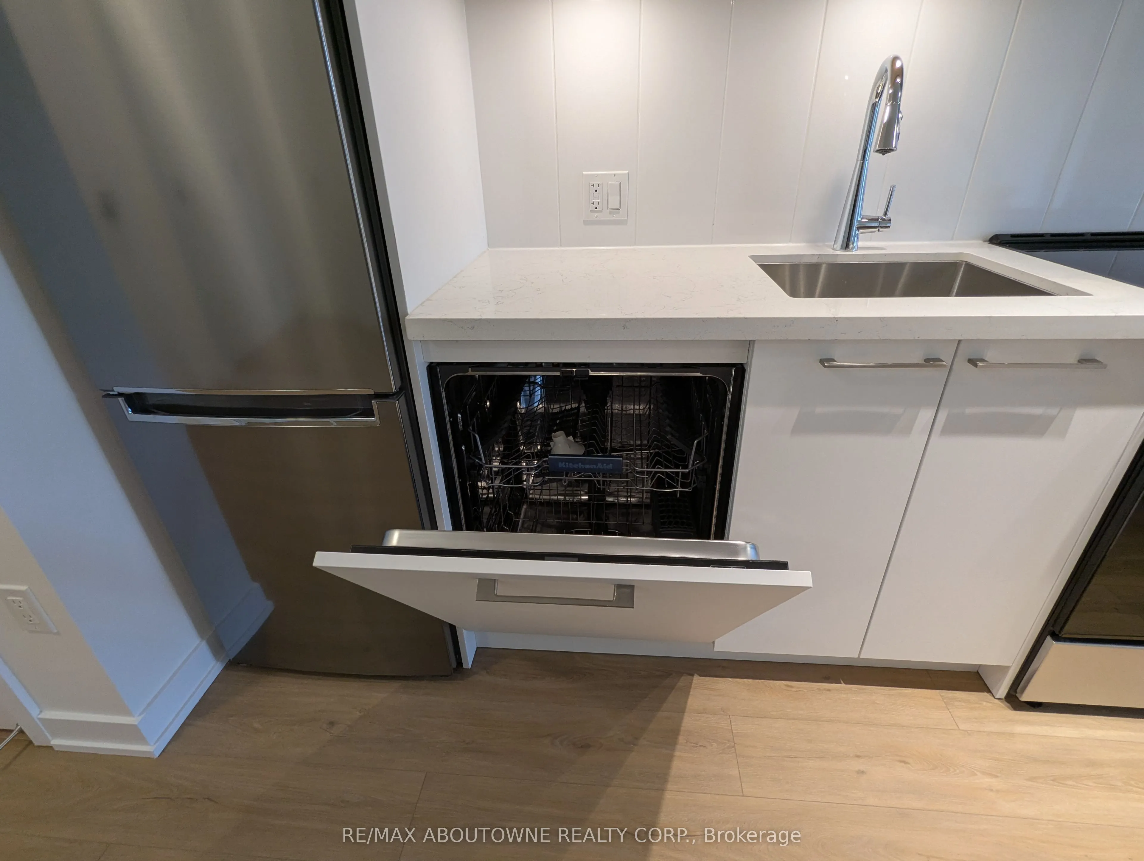 500 Plains Road E, #309