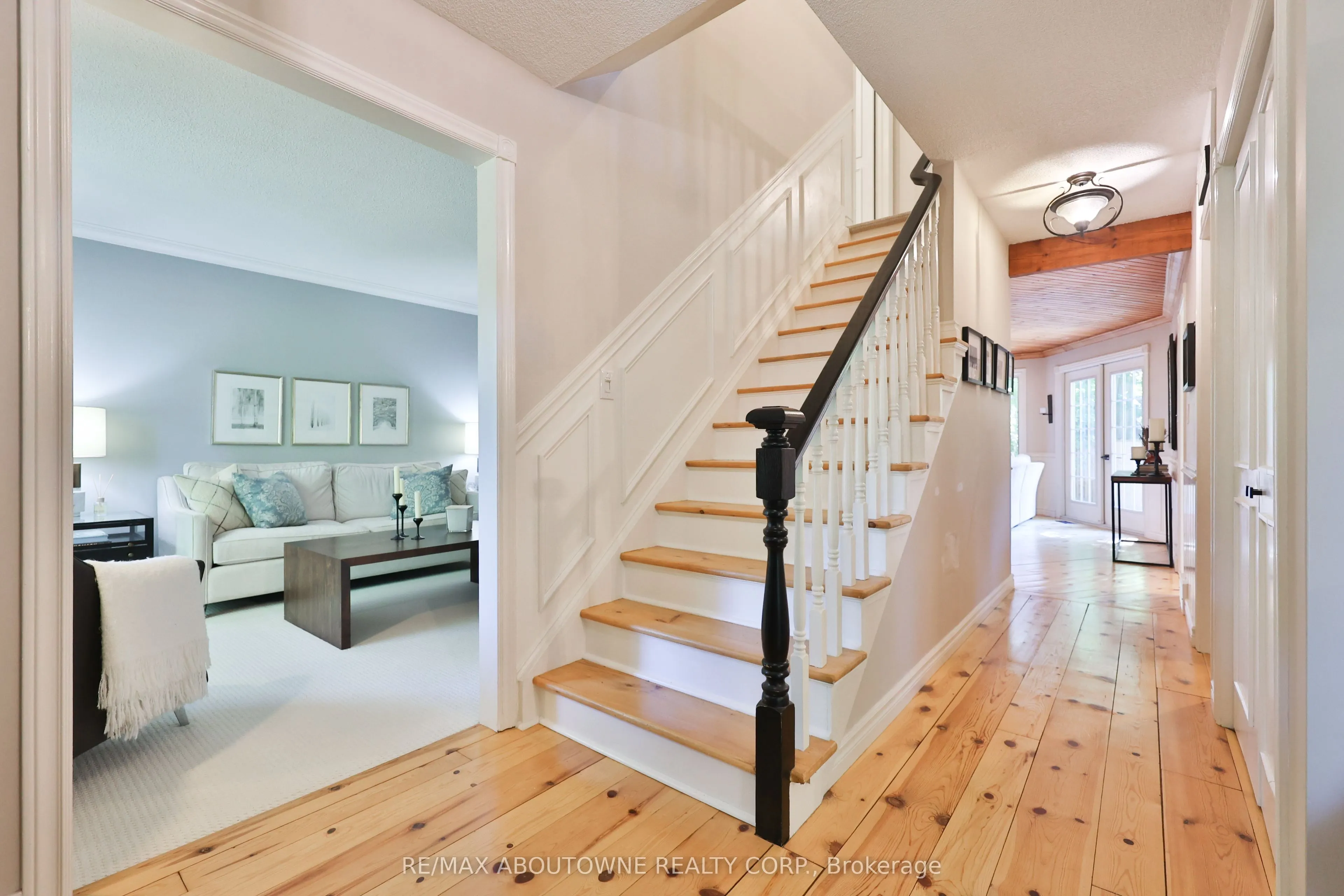 206 Rossmore Boulevard