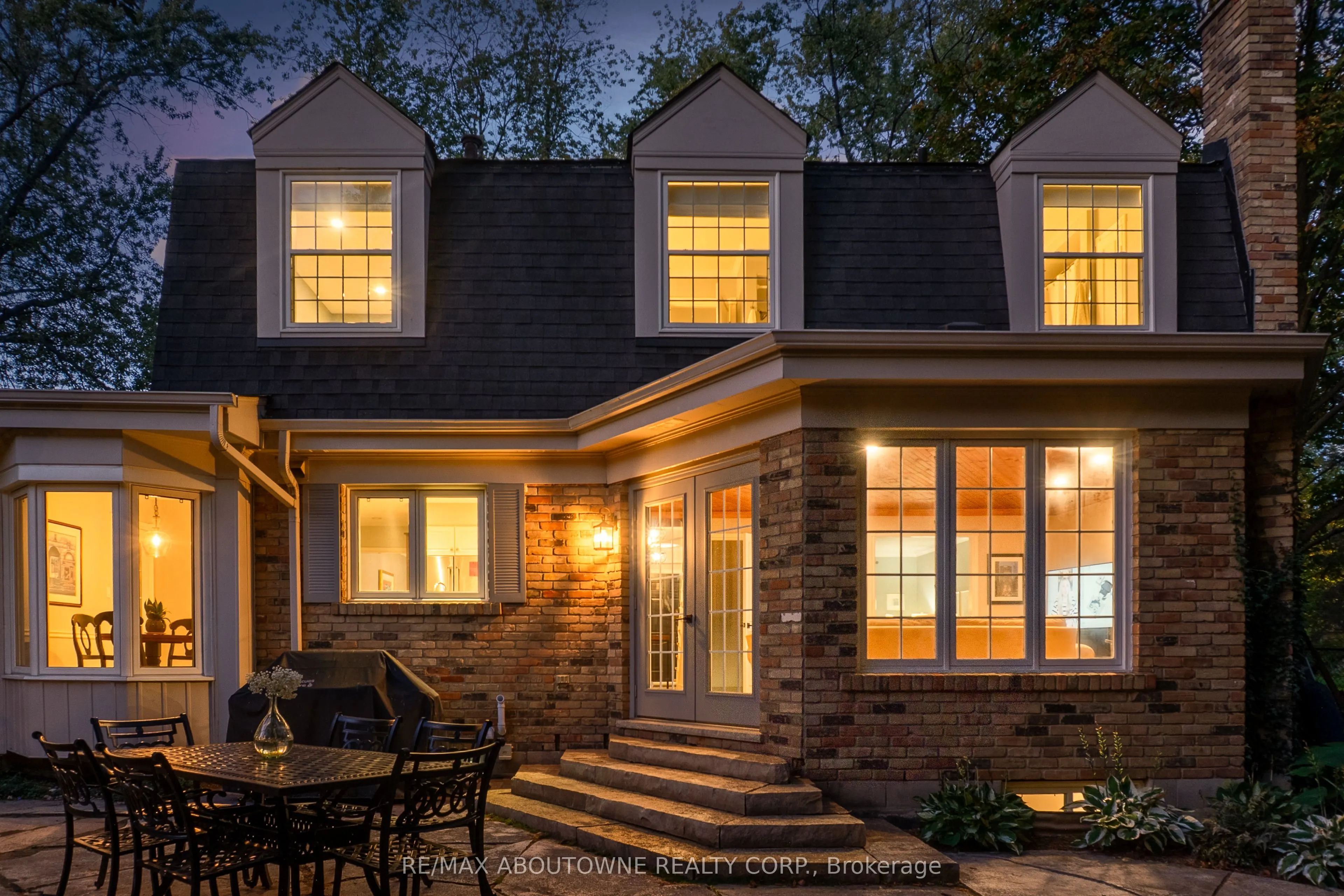 206 Rossmore Boulevard