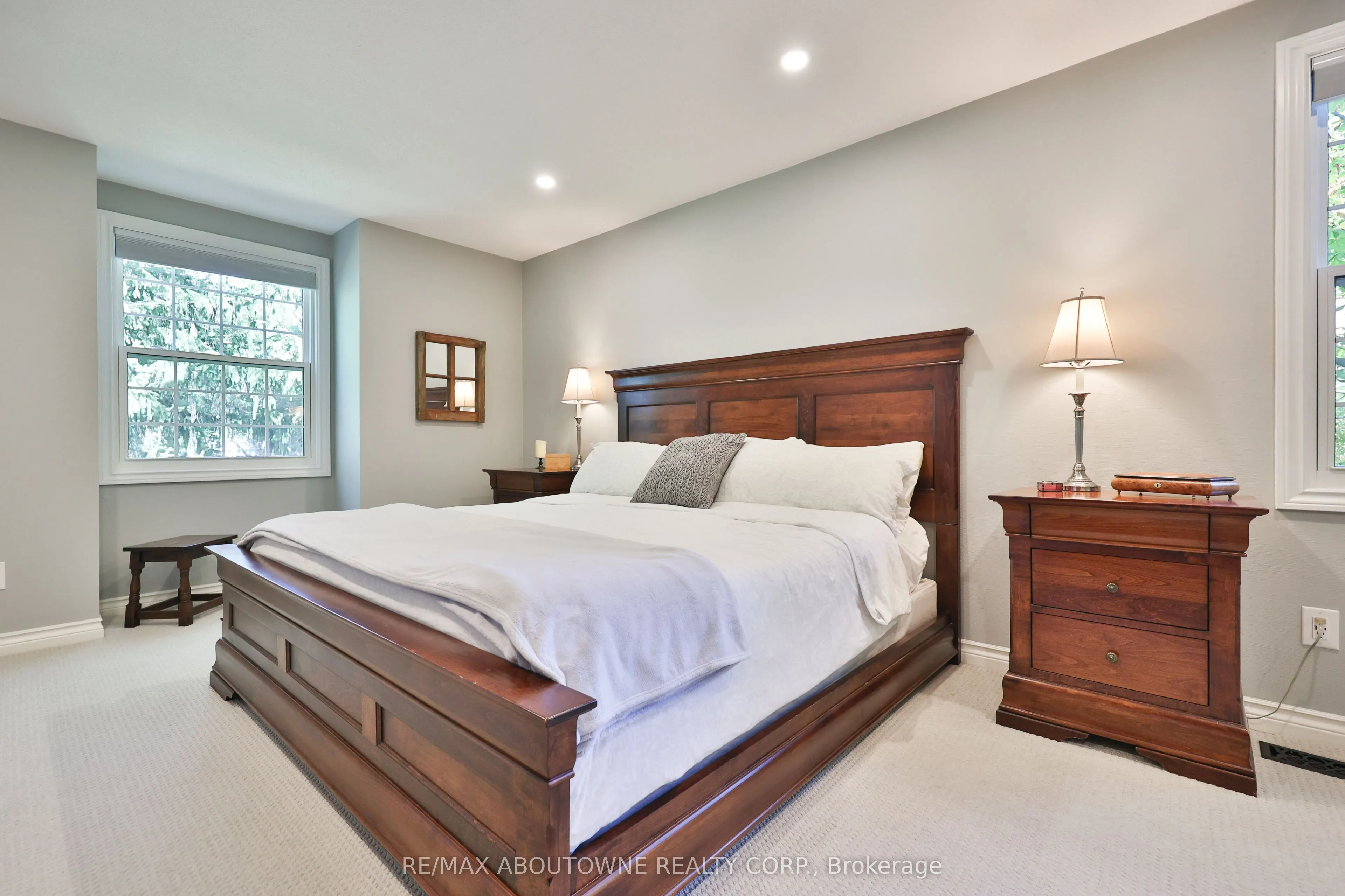 206 Rossmore Boulevard