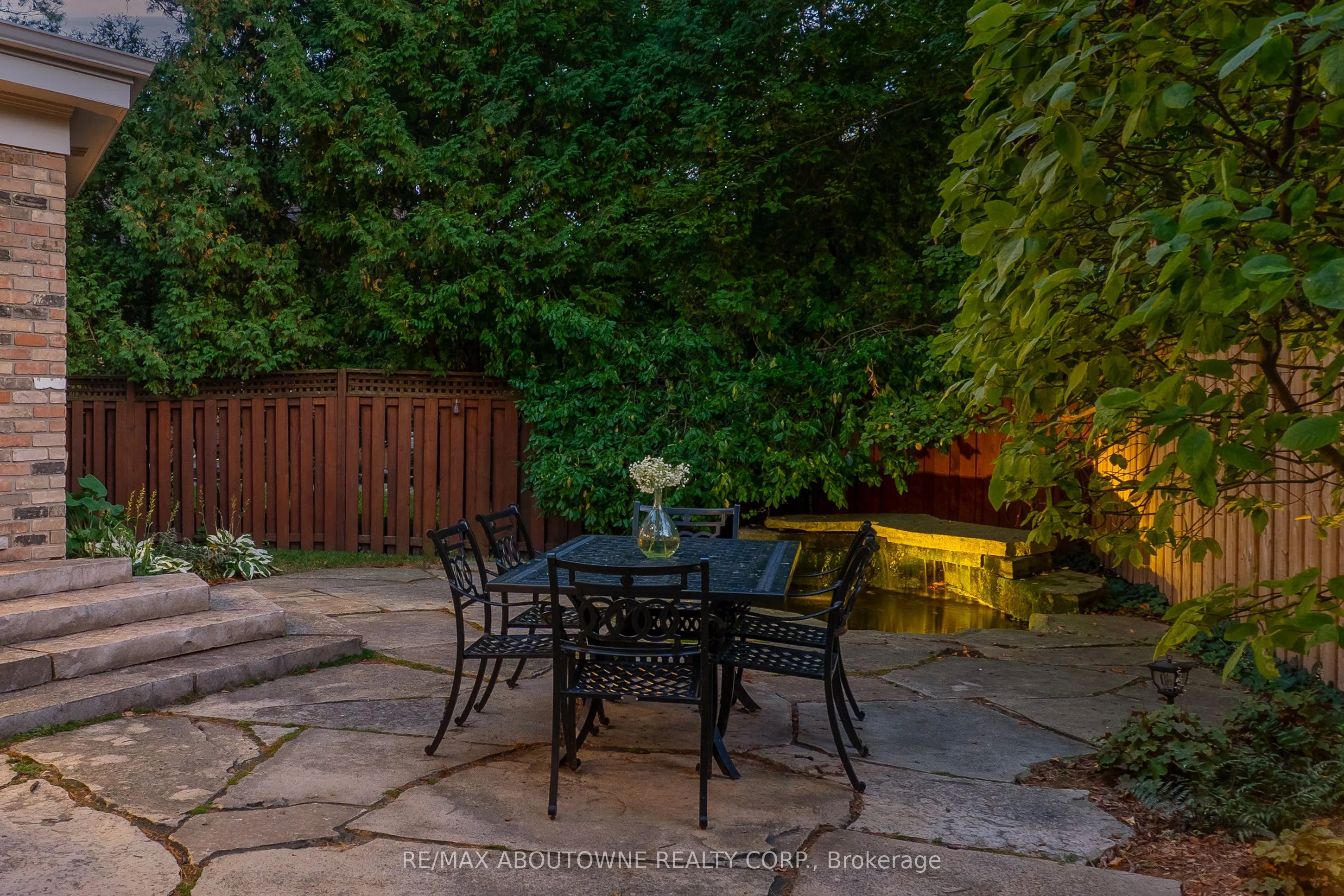 206 Rossmore Boulevard