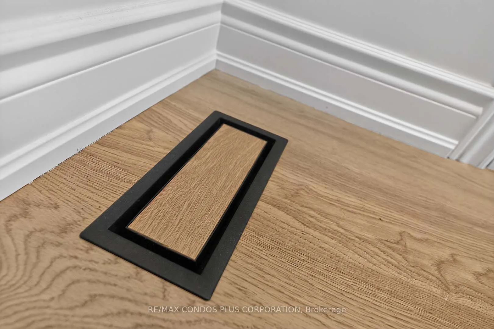 1491 Plains Road W, #4