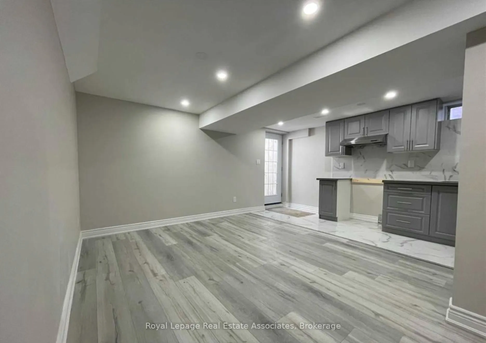 6978 Tassel Crescent, #Basement